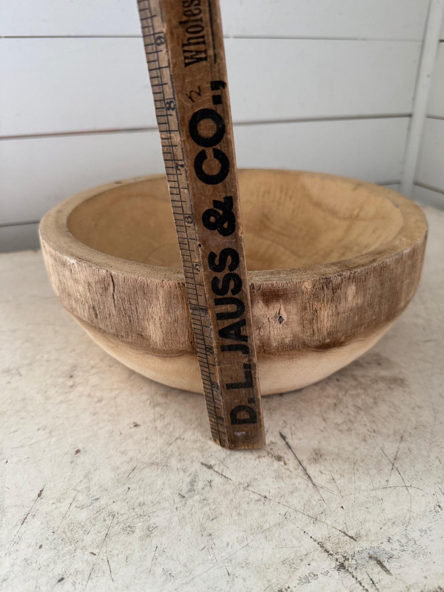 Hand carved Wood Bowl - has knot hole