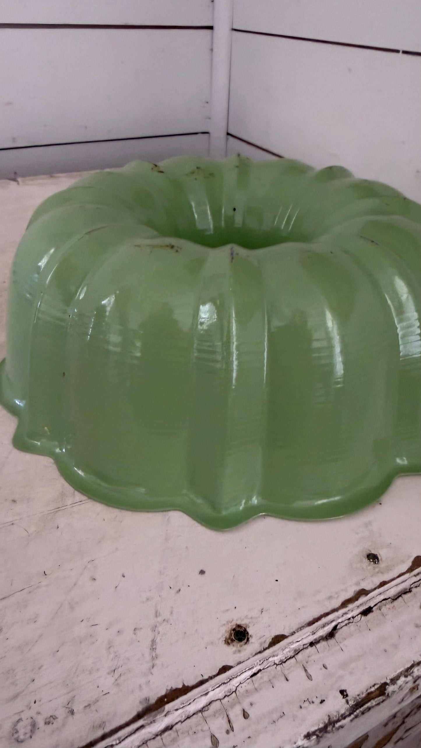 Vintage mint green Bundt pan