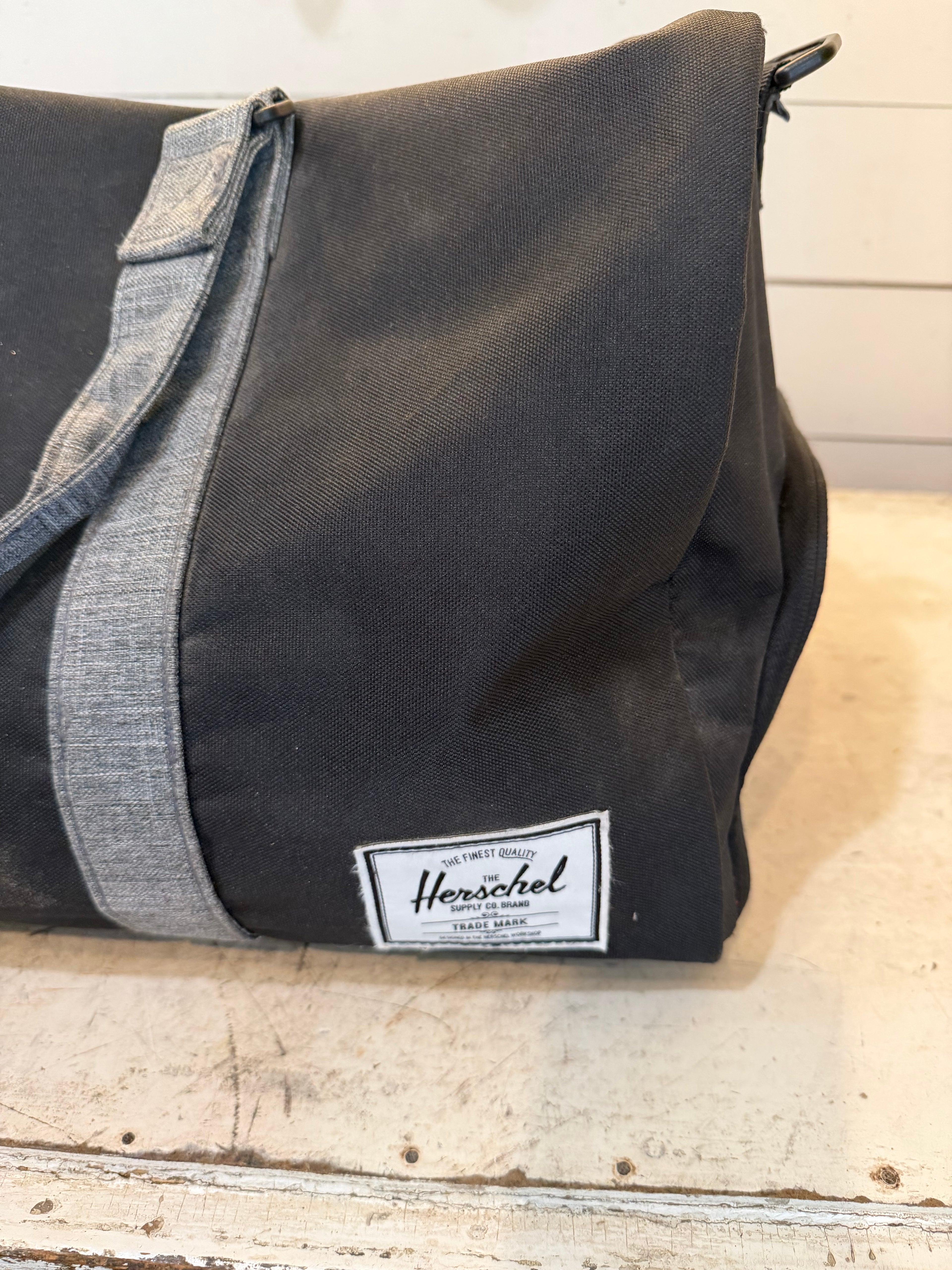 Hershel Supply Duffle Bag