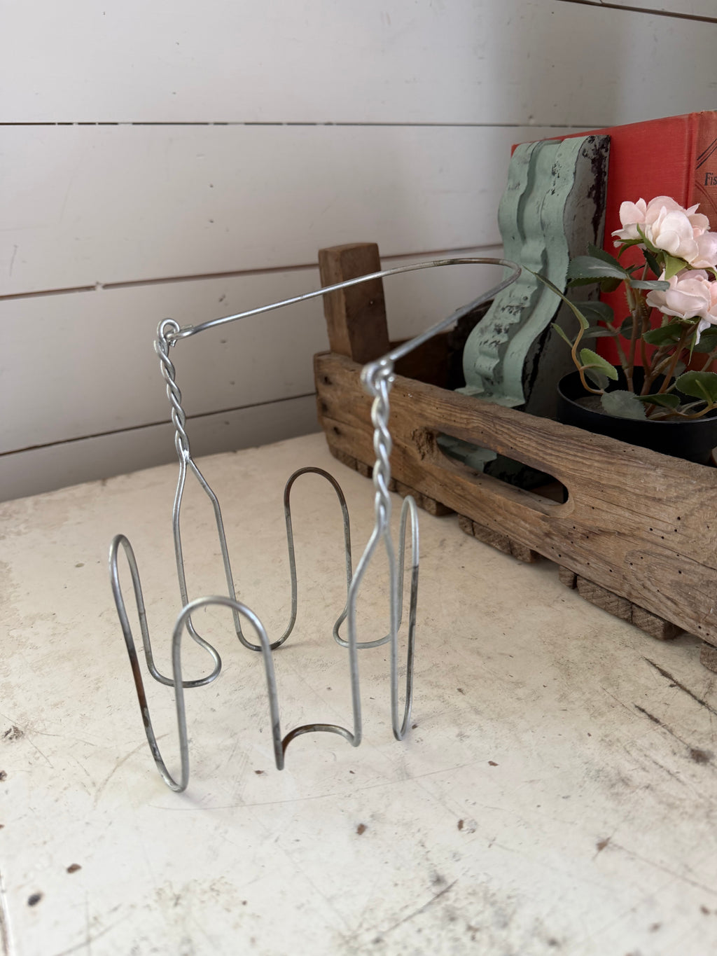 Wire jar lifter or candle holder