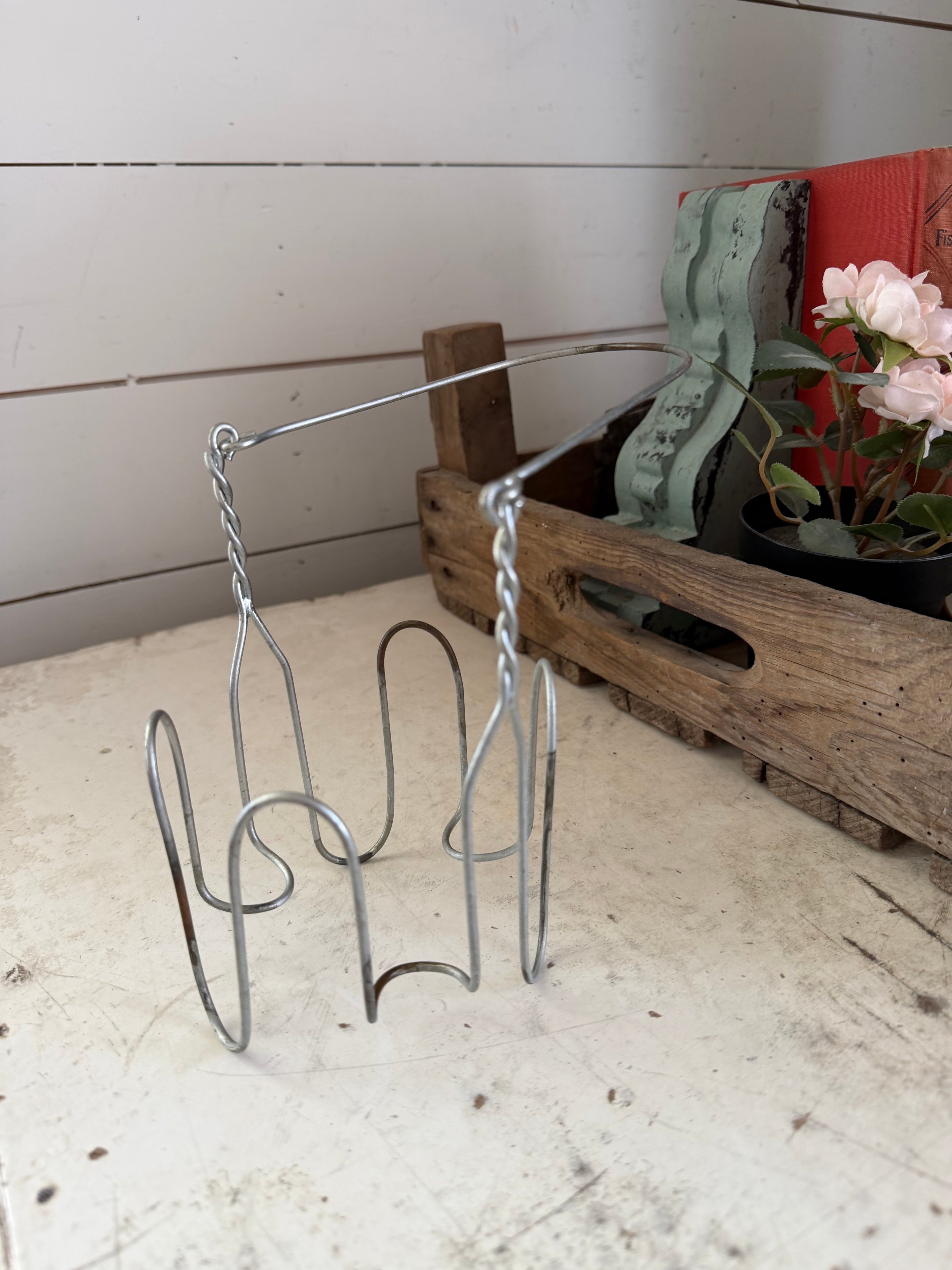 Wire jar lifter or candle holder