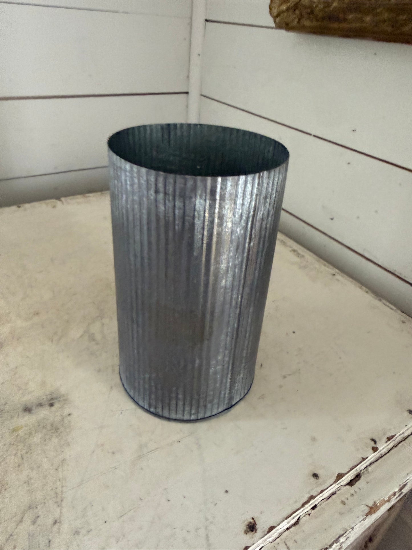 Vase Zinc Rusted Gray will get IOD transfer makeover