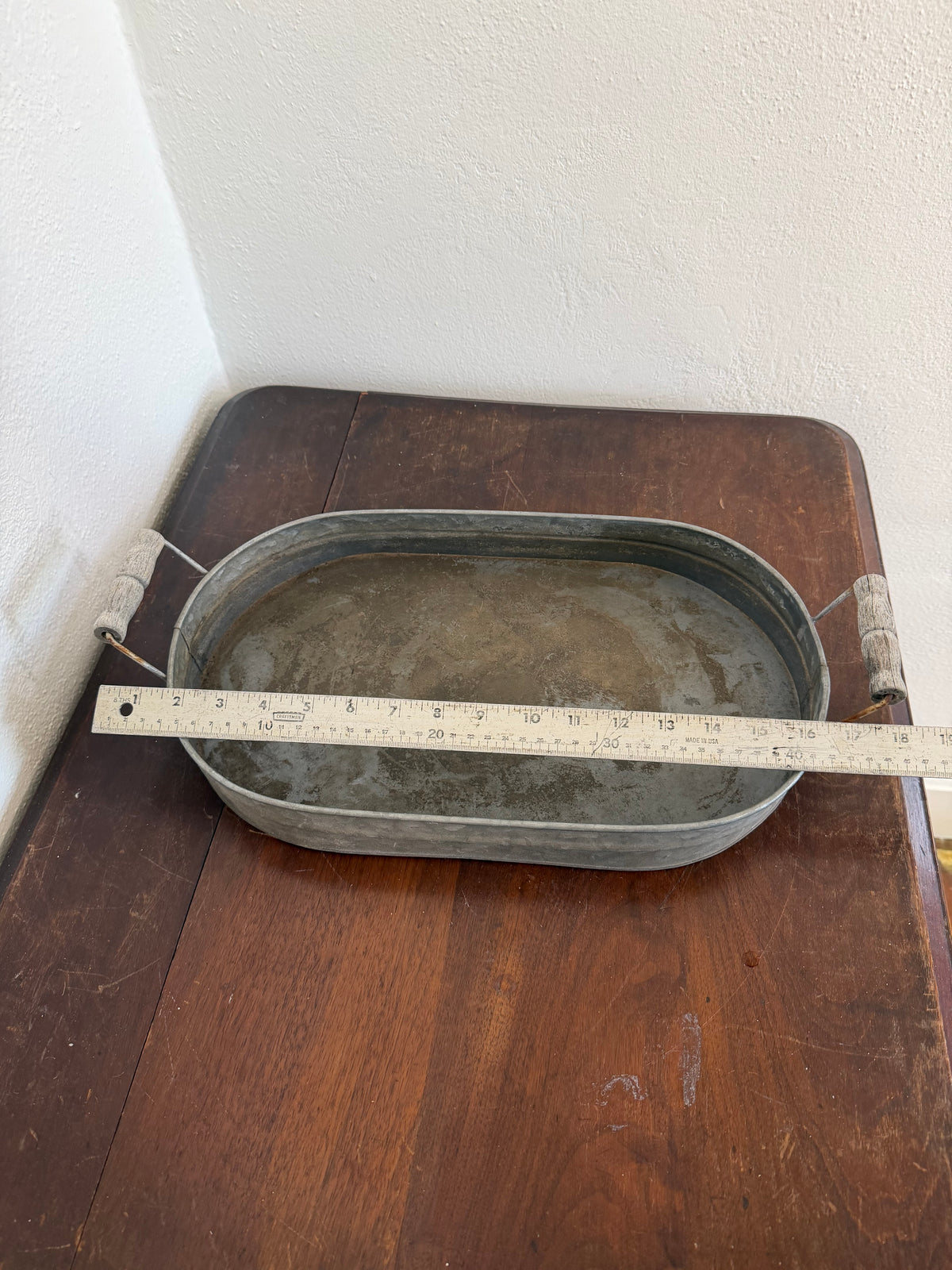 Oval Metal Platter with Handles will get makeover