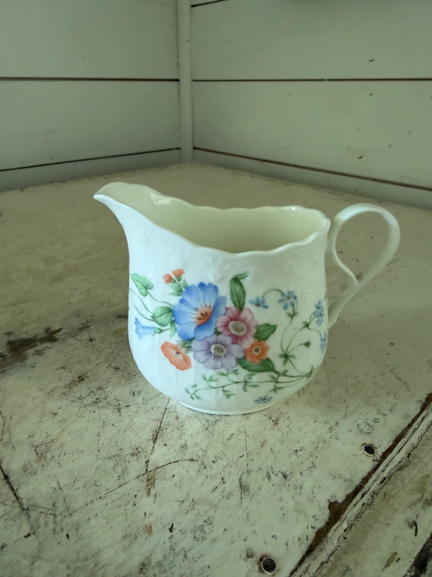 Mikasa Creamer