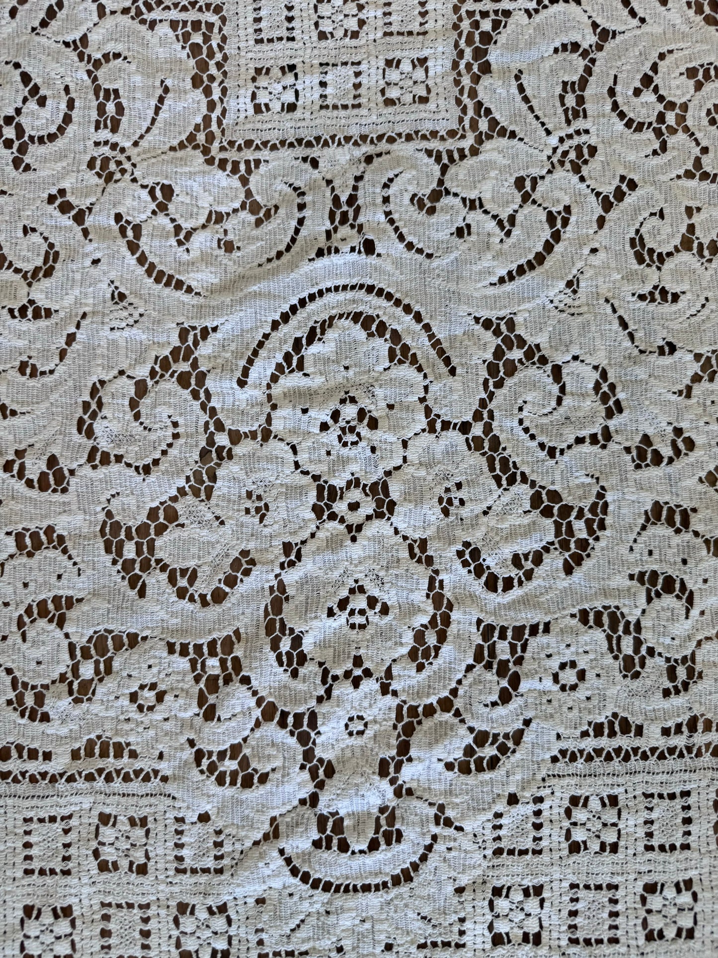 Large Vintage Lace Tablecloth - 42x59 in