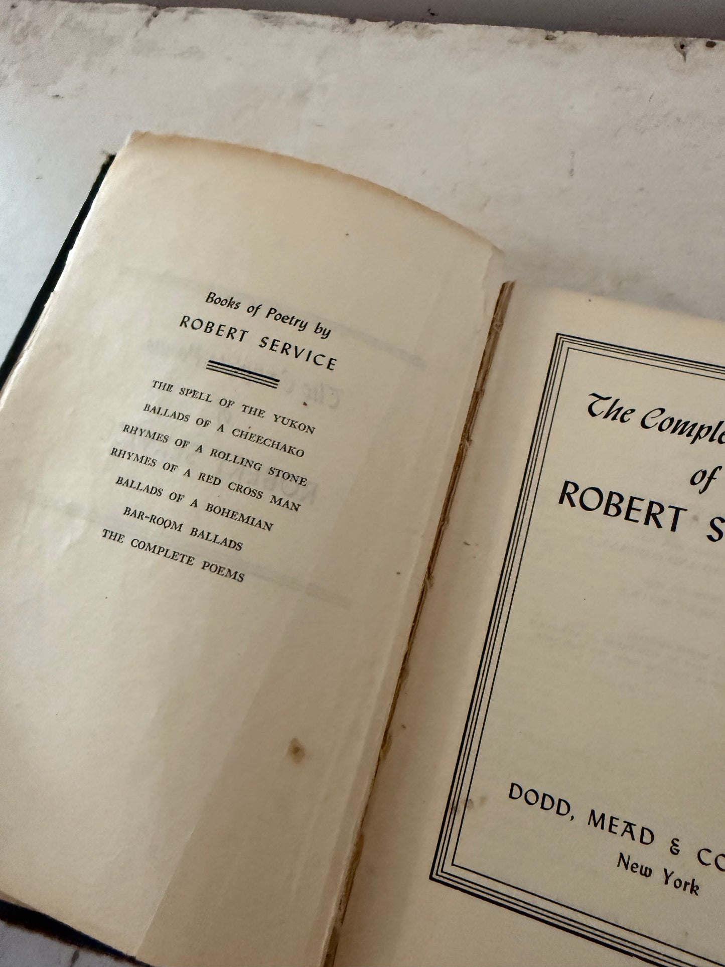 The Complete Poems of Robert Service (Hardcover)