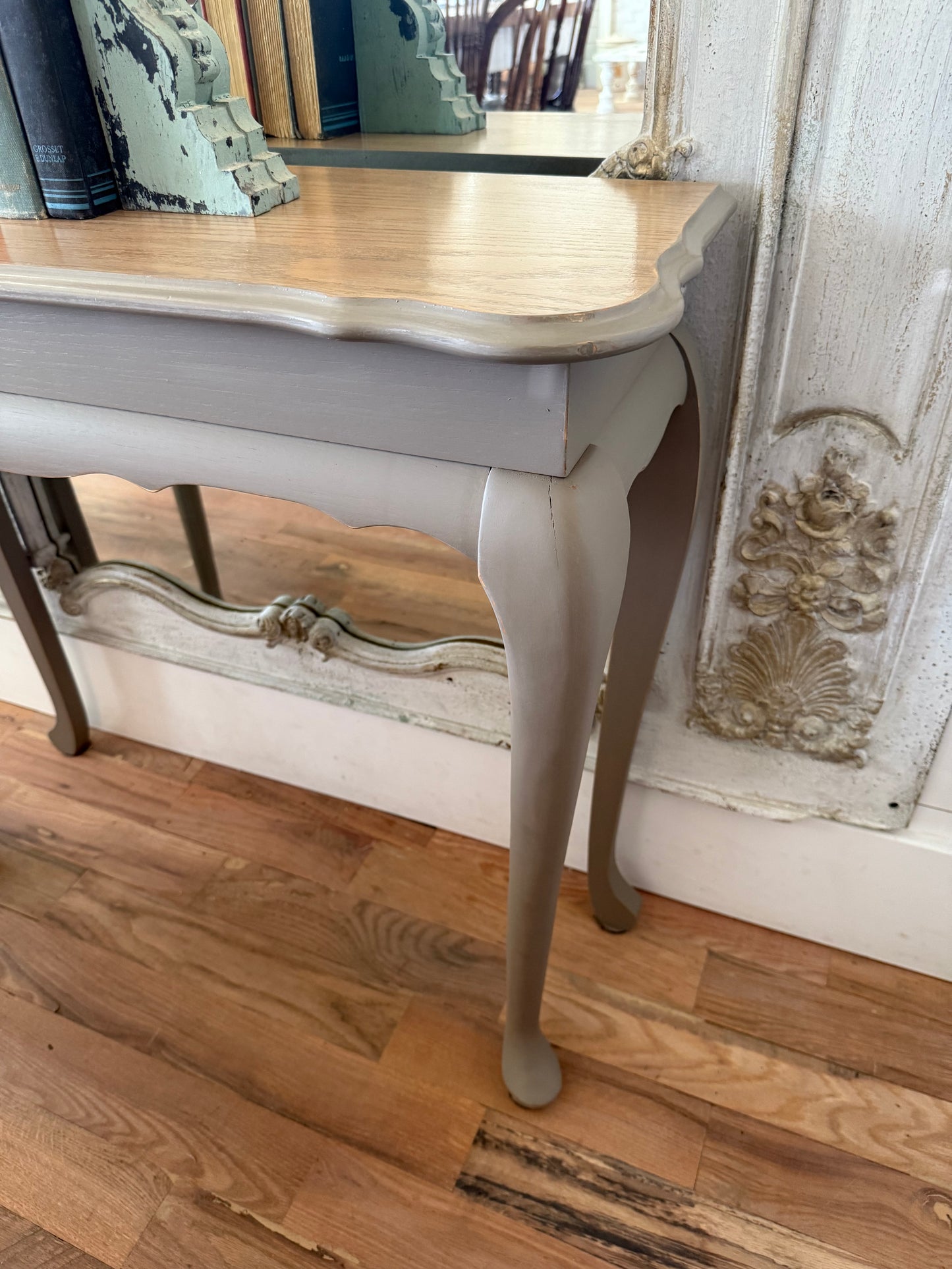French Provincial Entry Table
