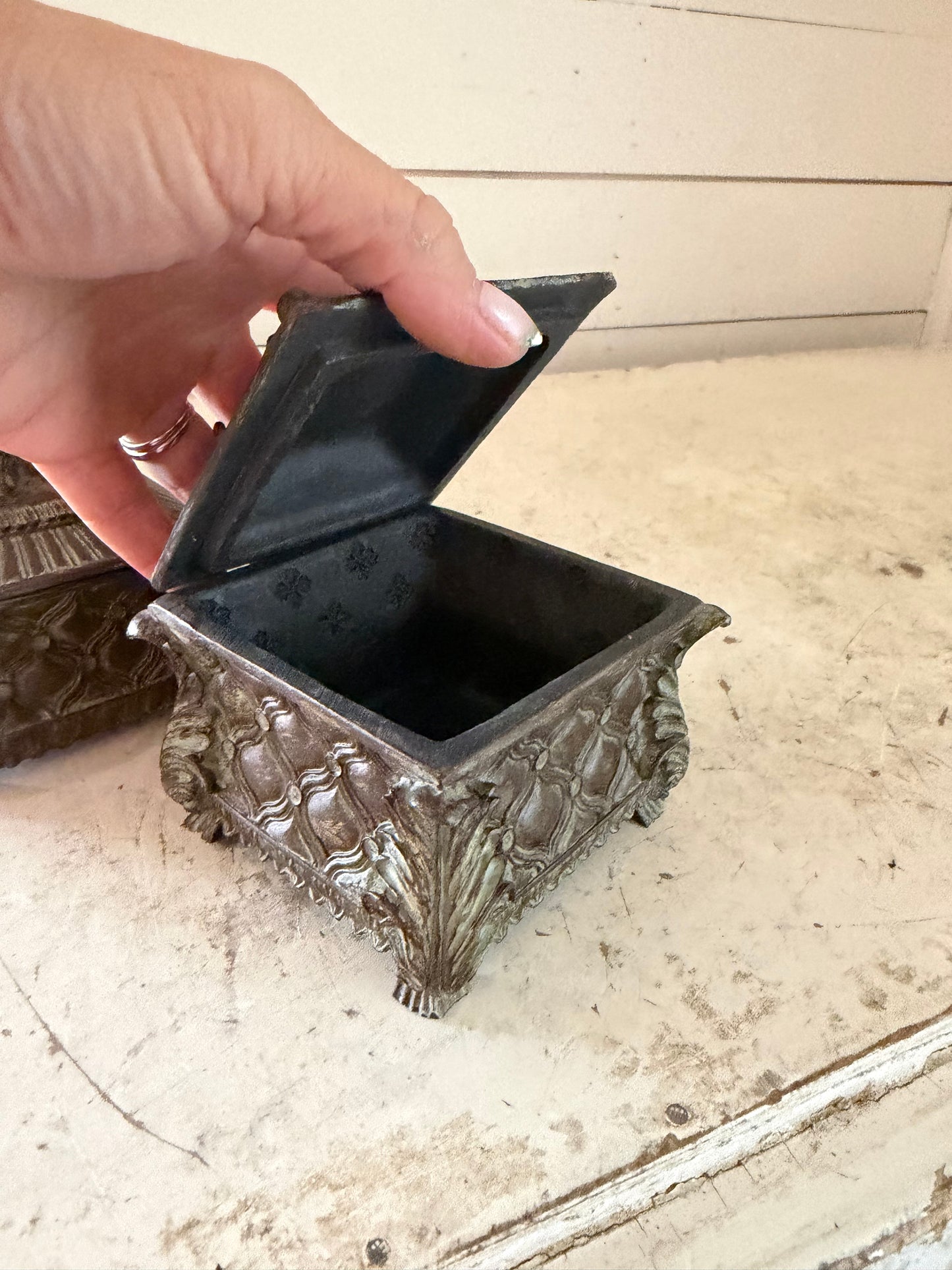 Trinket dish with lid sold individually will get makeover
