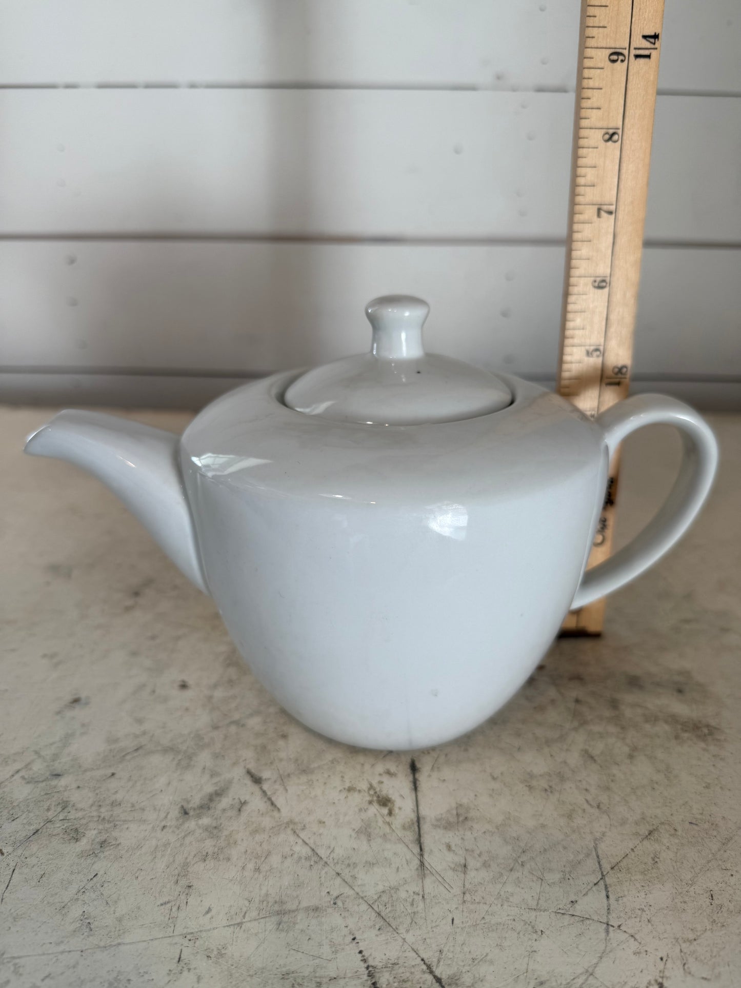 White Ceramic Tea Pot