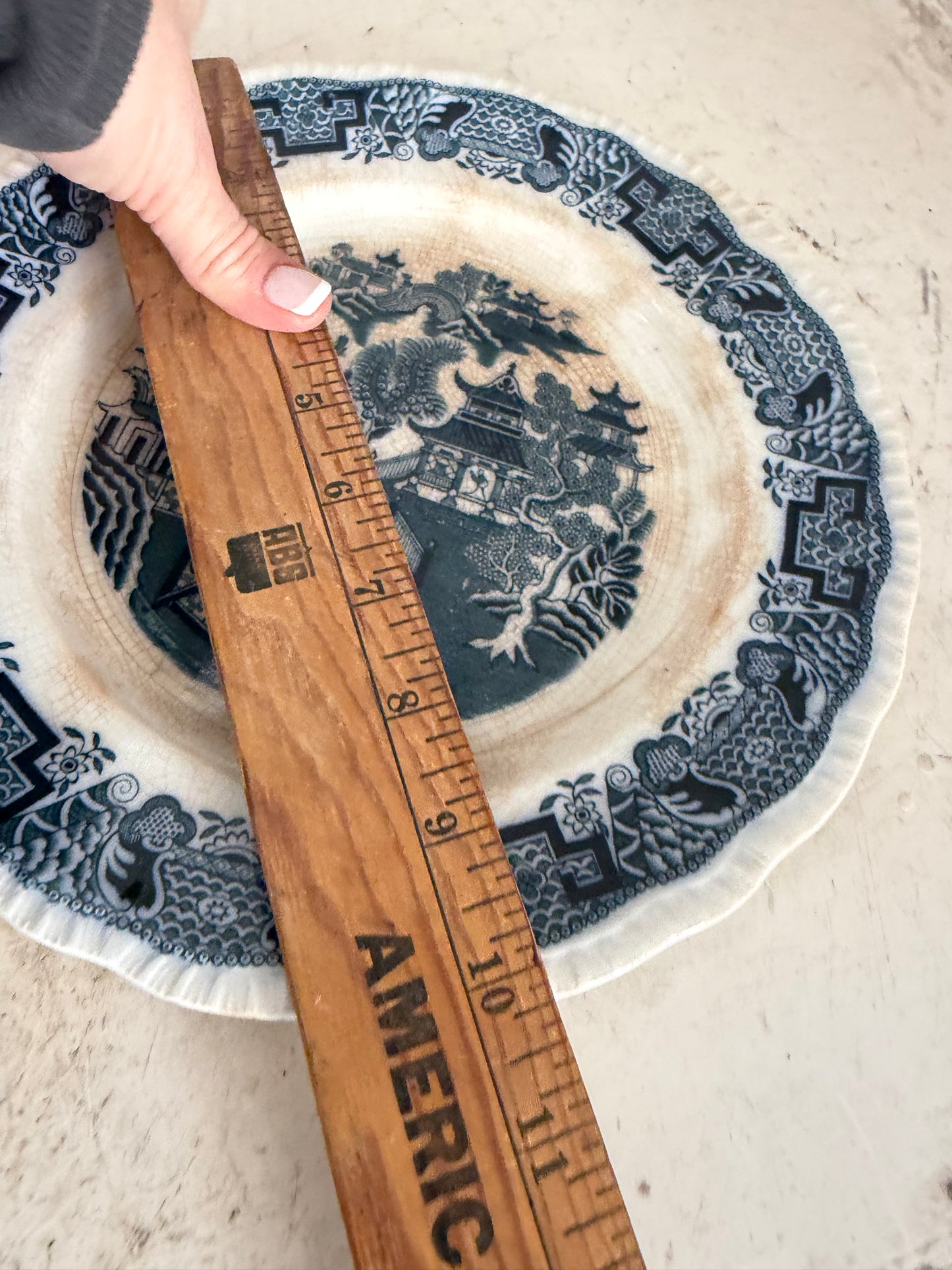 Georgian Bristol Alkalon China plate in the Mandarin Pattern