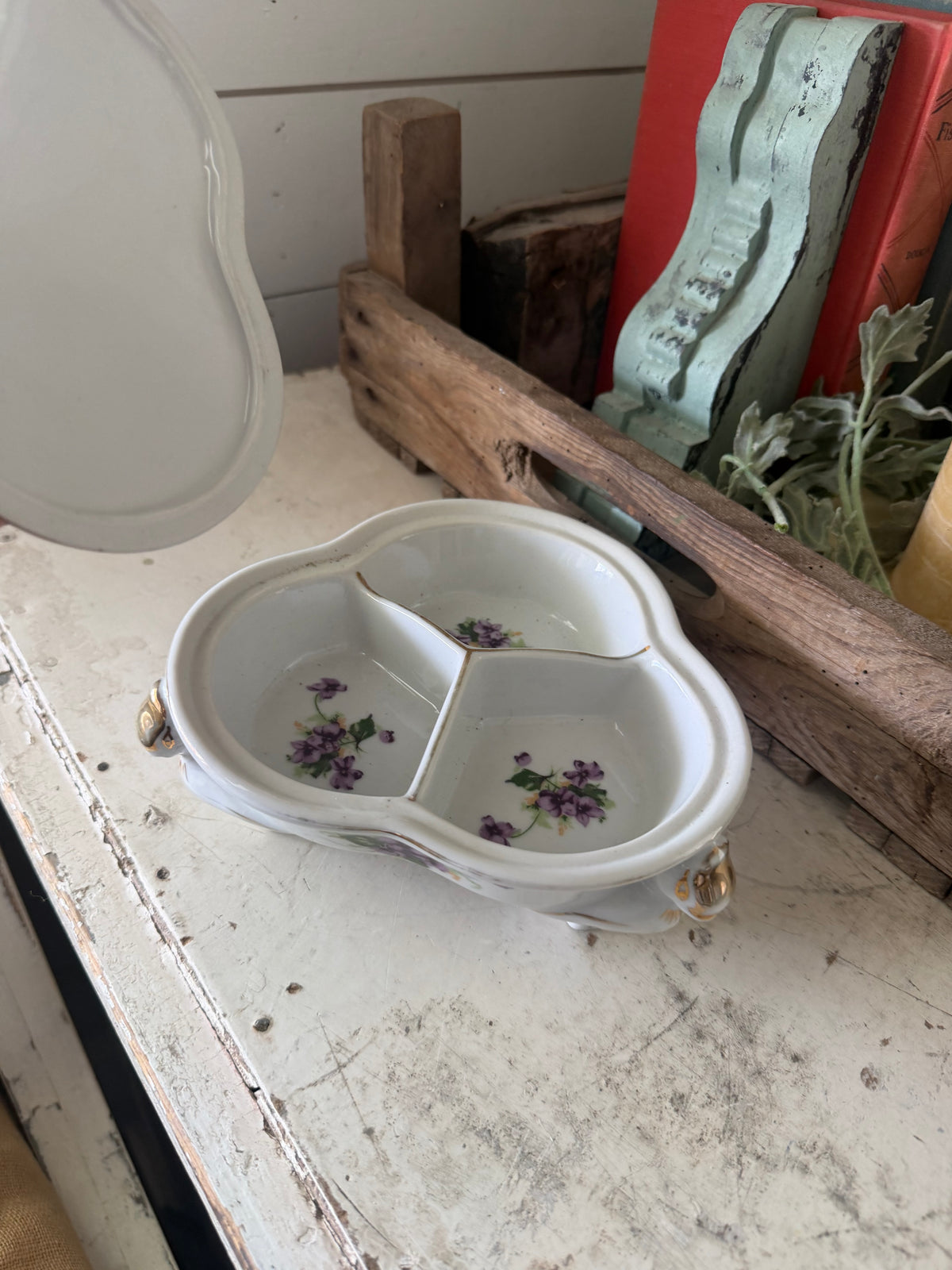 Vintage Footed Norcrest Fine China Sweet Violets Divided Covered Box