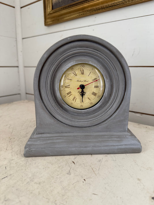 Small Provincial Decor Clock