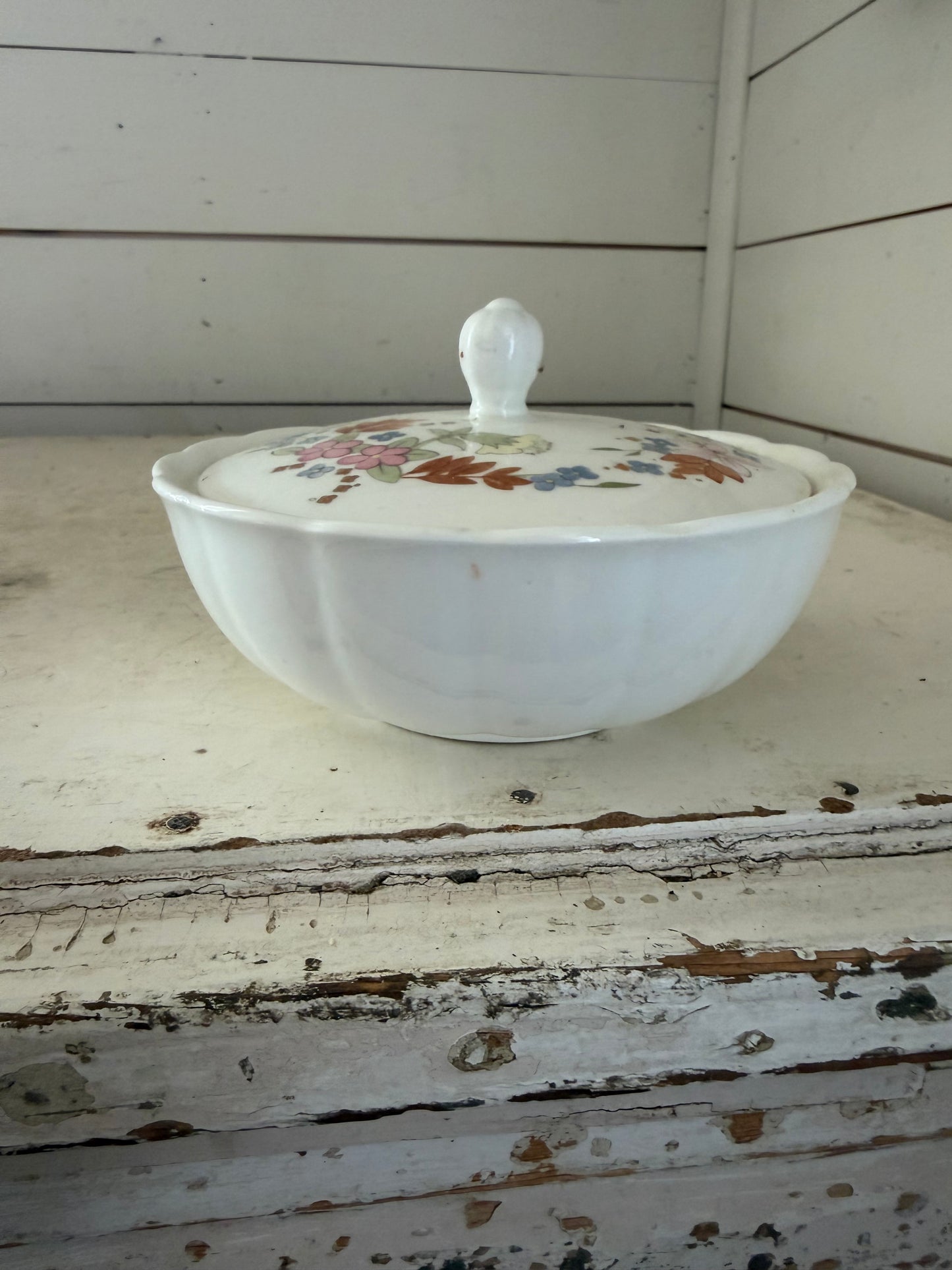 Wedgwood Meadow Sweet Murray Bowl