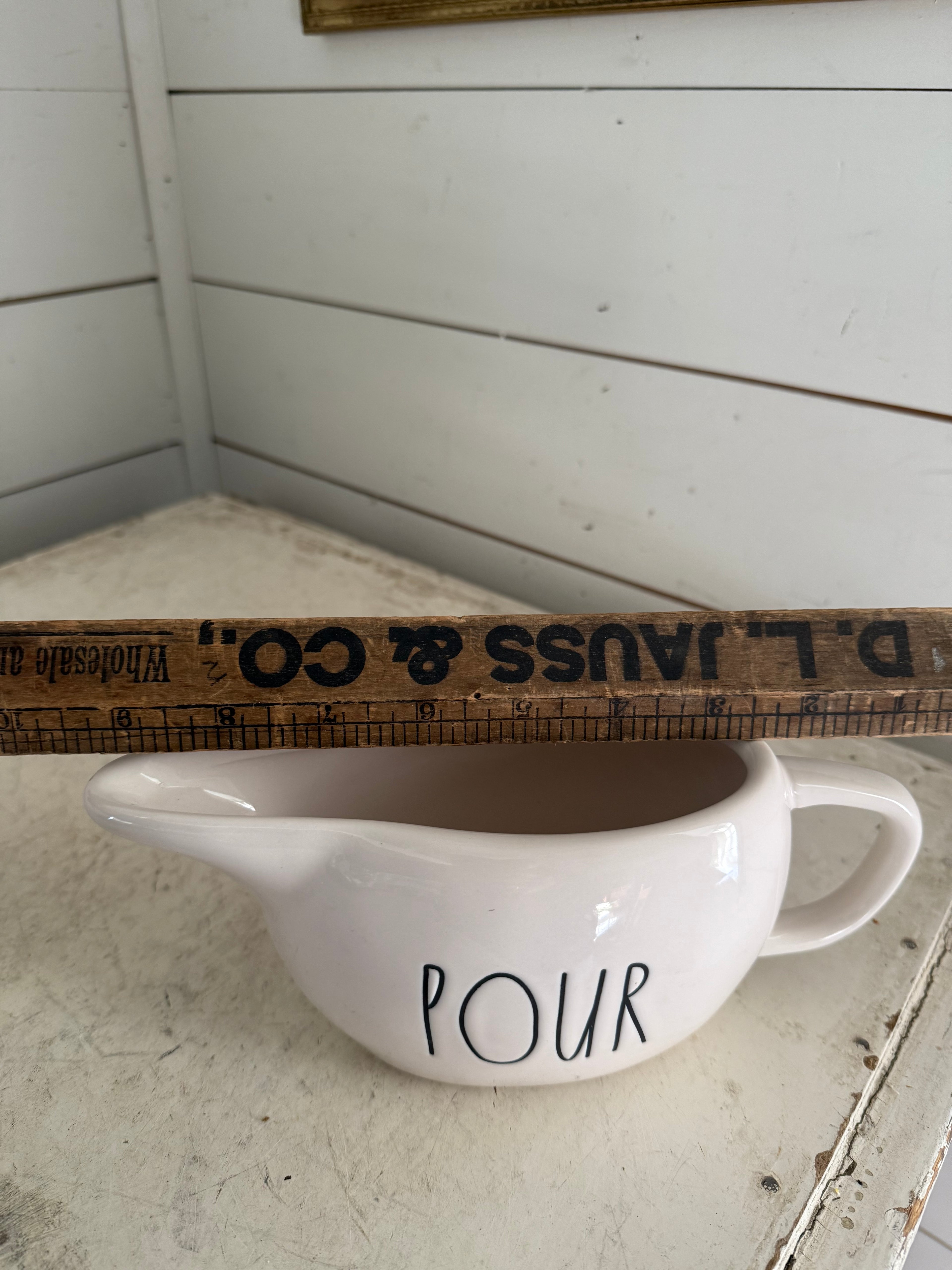 RAE DUNN POUR GRAVY JUG