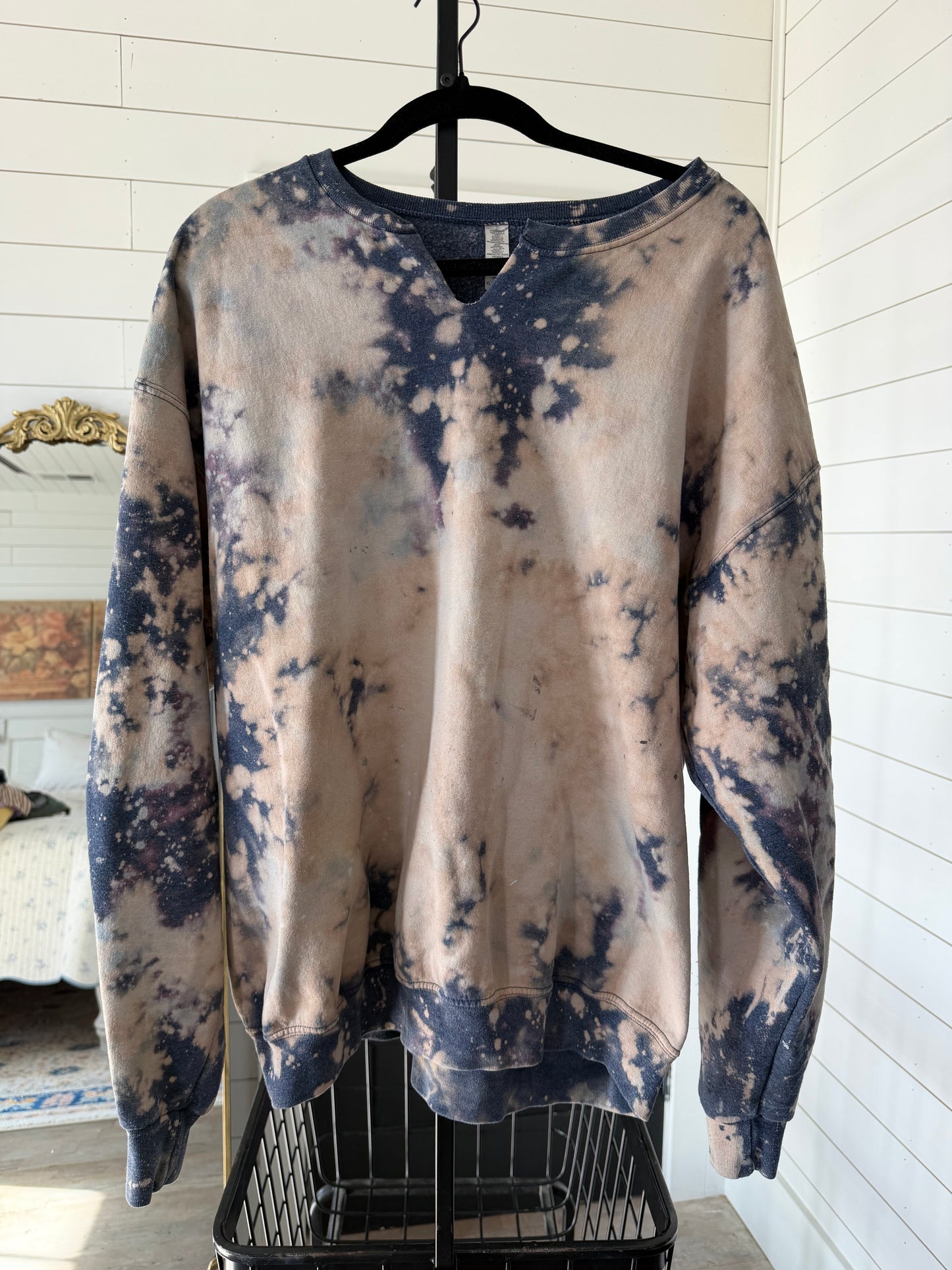 Tie Dye and Splatter XL Sweatshirt
