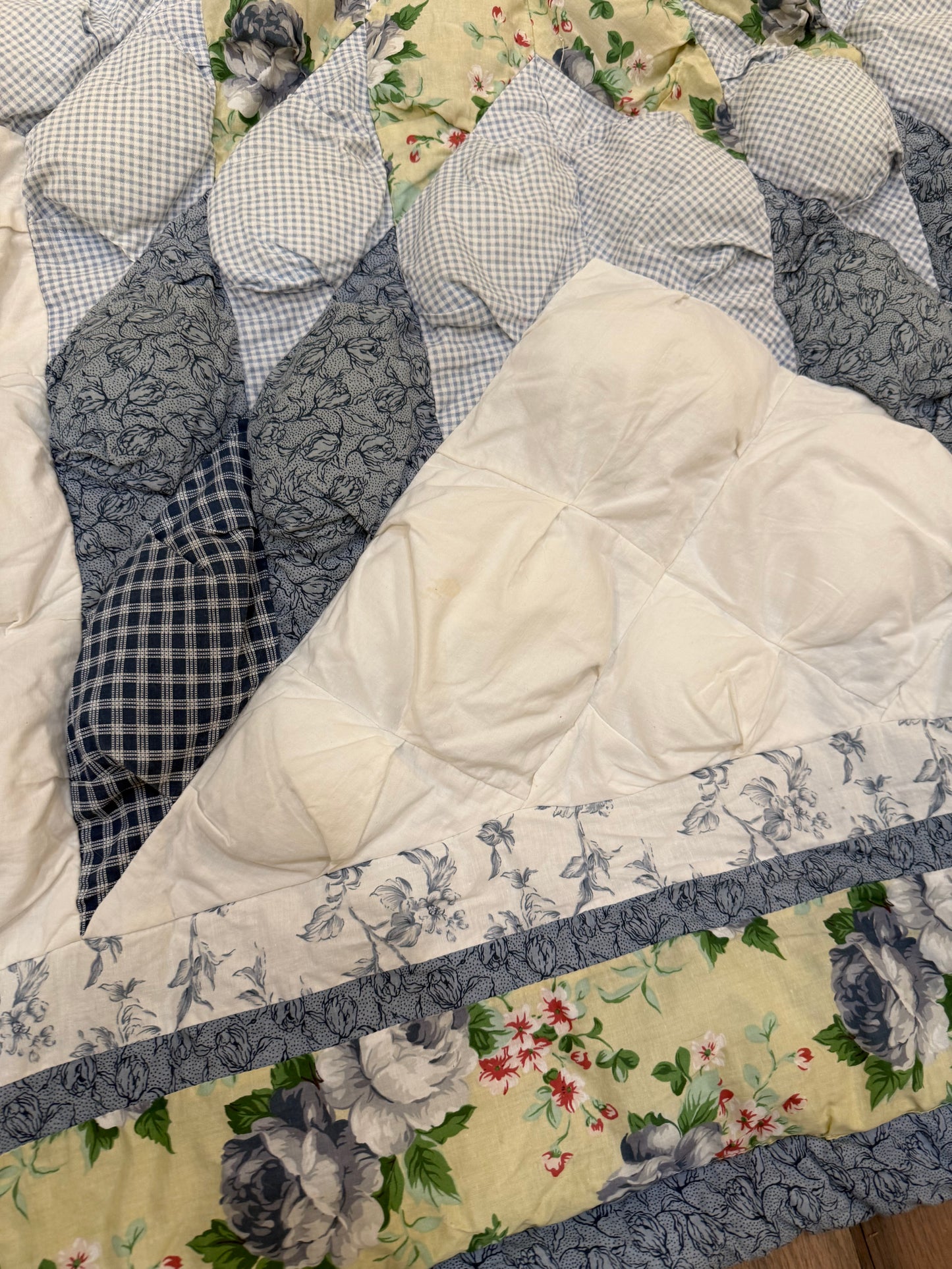 Full Puff Quilt - Sunham Bedding - light stainign as shown