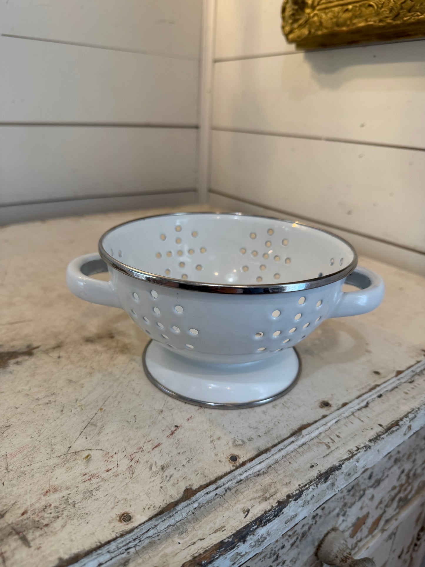 White enamel berry strainer