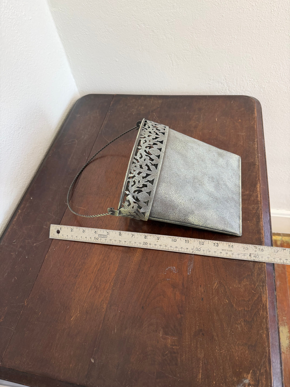 Metal wall pocket will get makeover