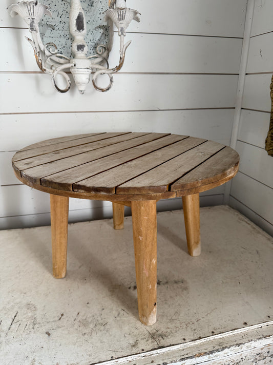 Outdoor Table will get makeover (already painted for next weeks video)