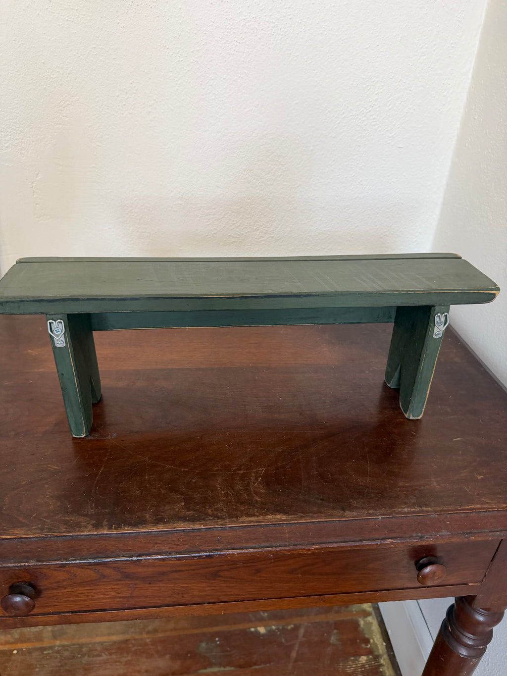 Wood Shelf With knob will get makeover