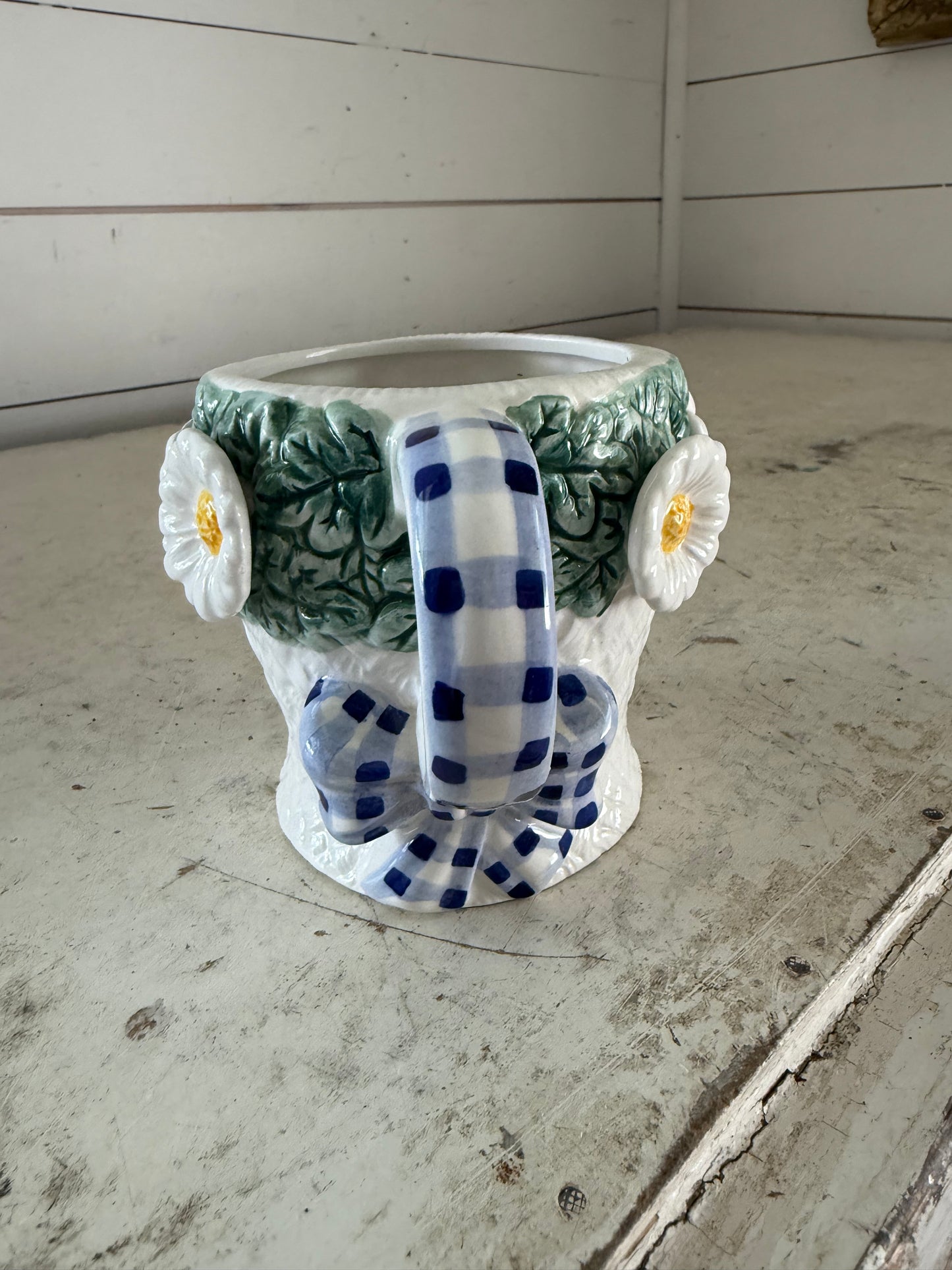 1990s Daisy mug with gingham bow handle