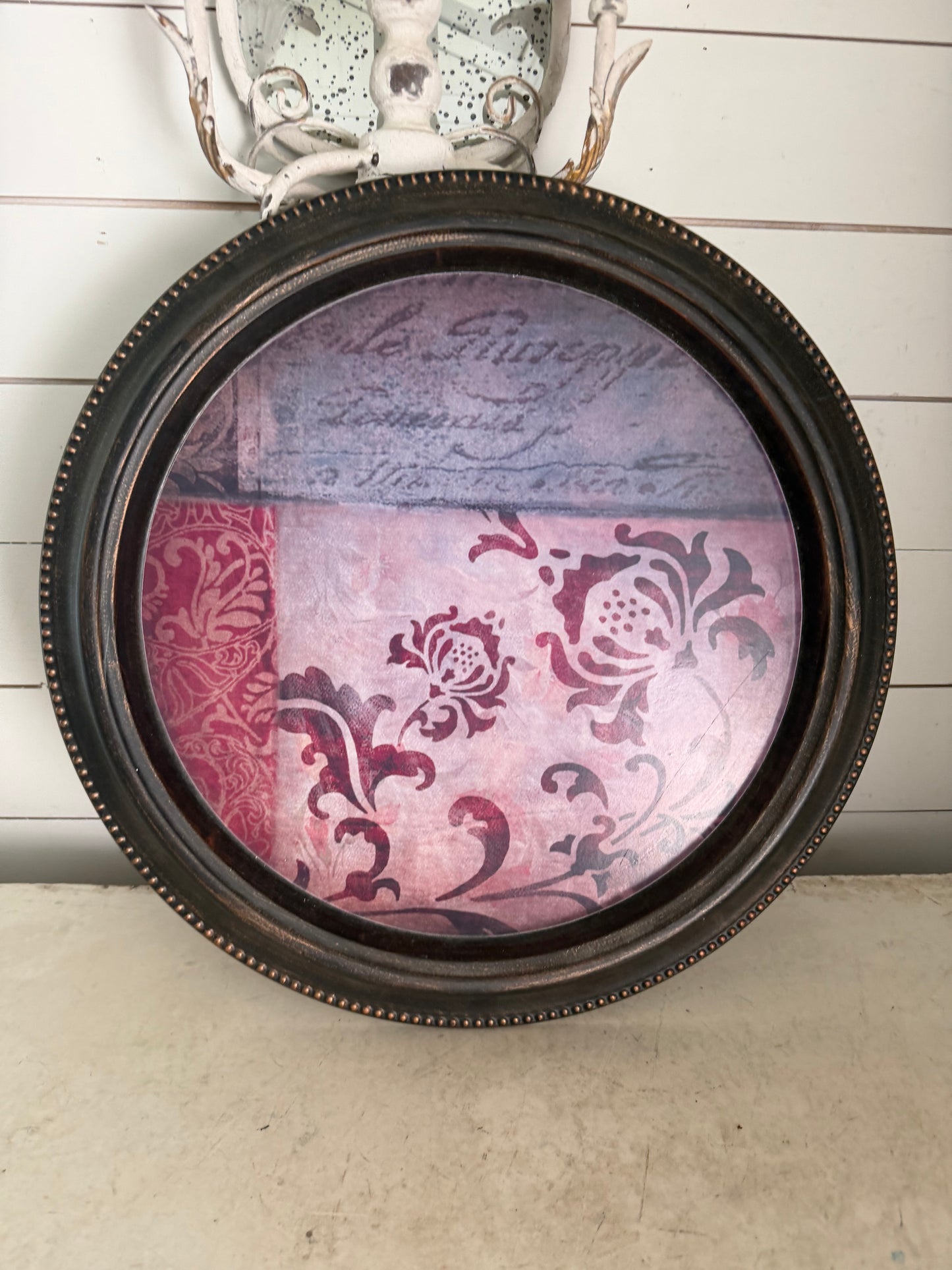 Big round frame will get makeover in art