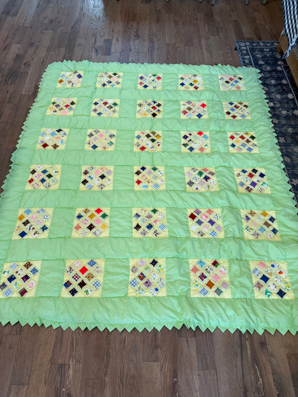 Cathedral Vintage-Style Quilt Featuring a Nine Patch Pattern Full