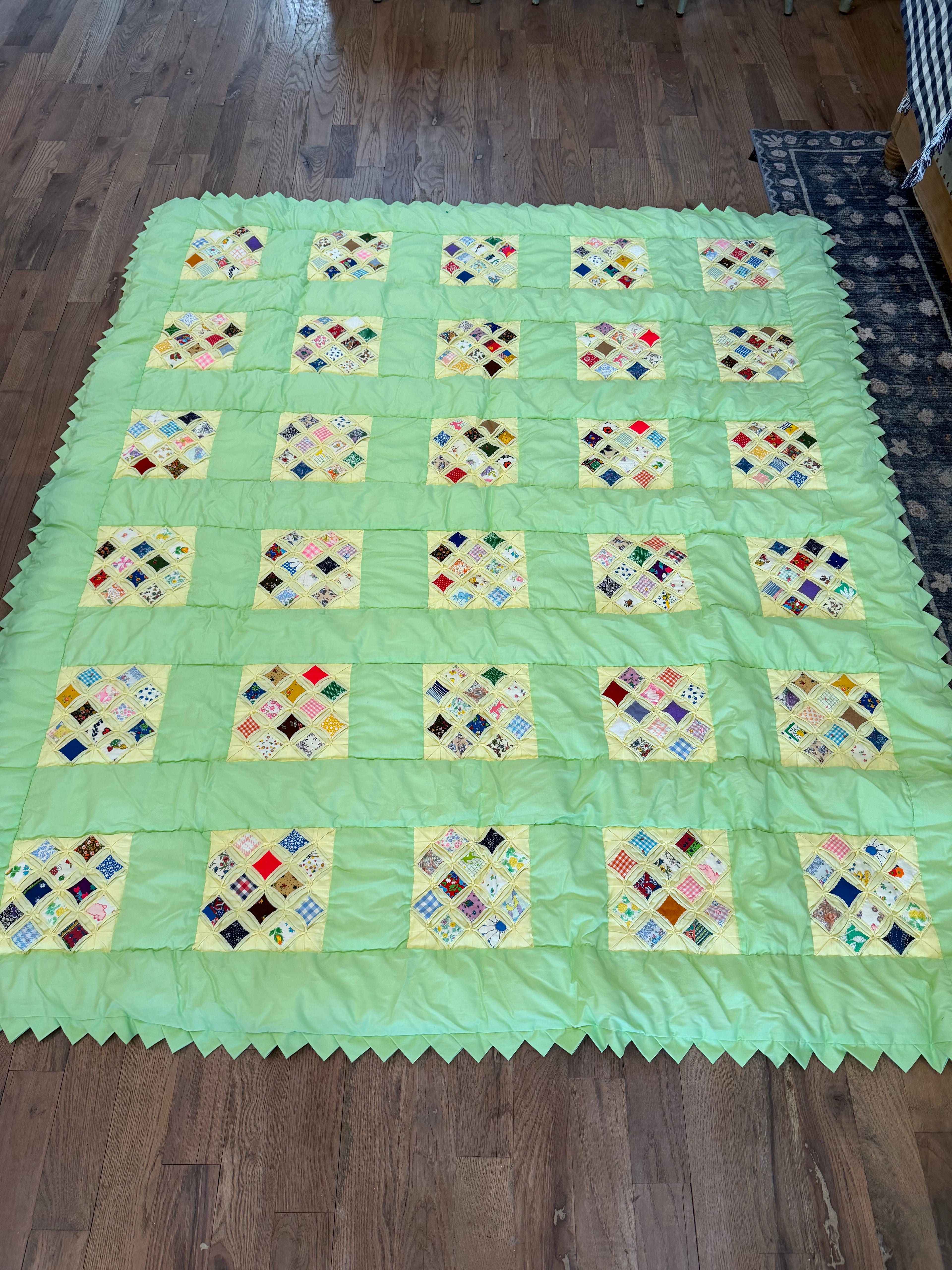 Cathedral Vintage-Style Quilt Featuring a Nine Patch Pattern Full