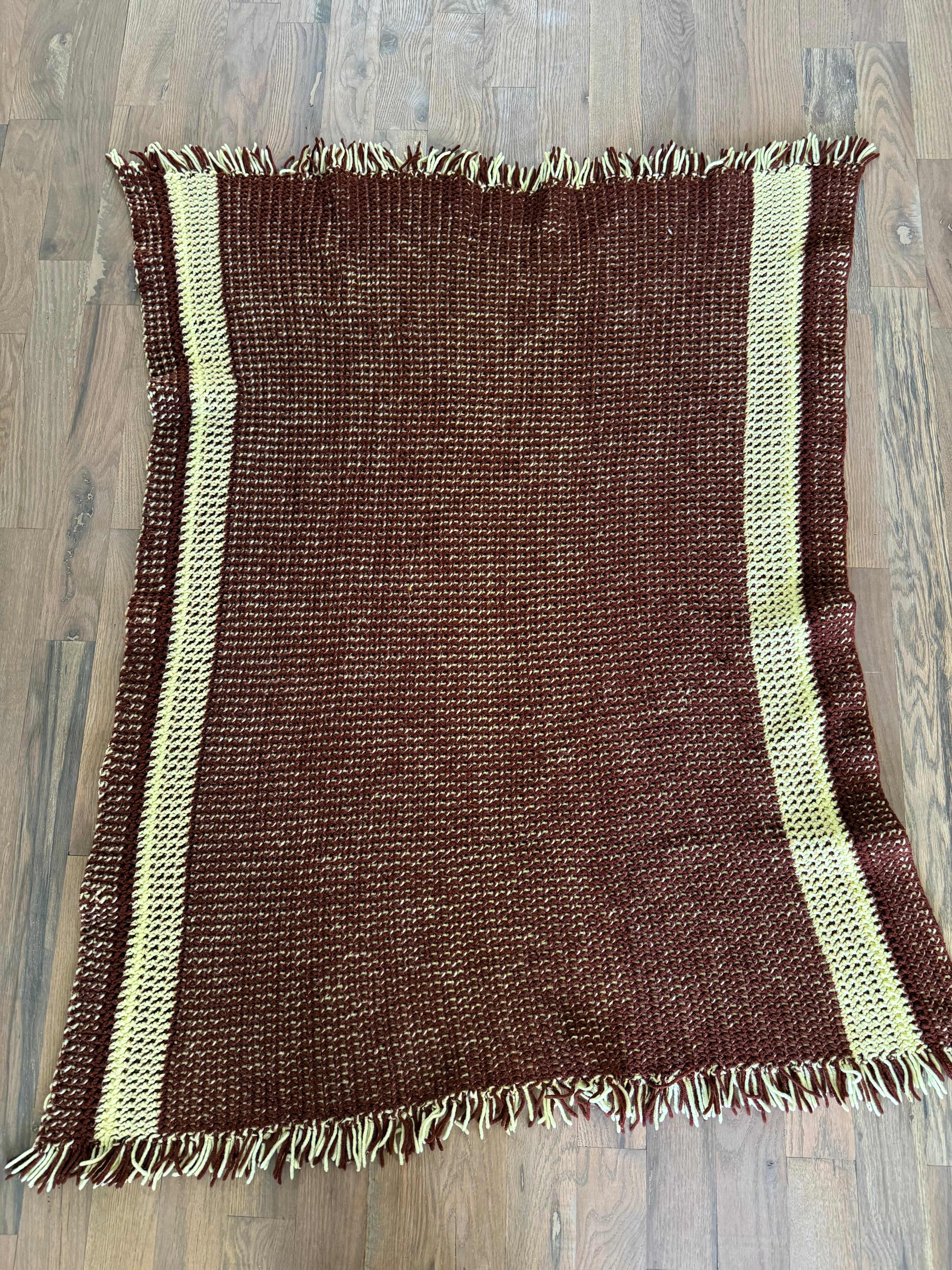 Brown and yellow lap, Afghan