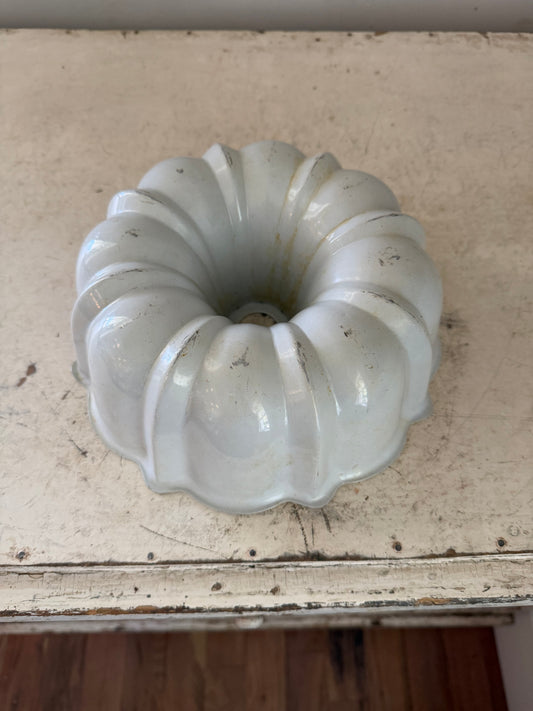 White Bundt Pan