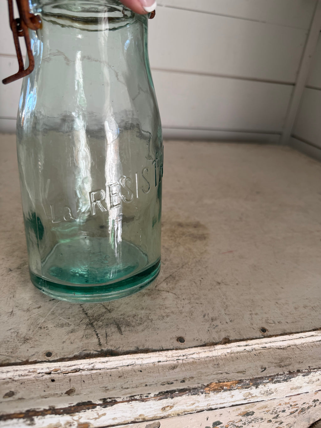 La Resisante French Canning Jar - has chiming lid as shown