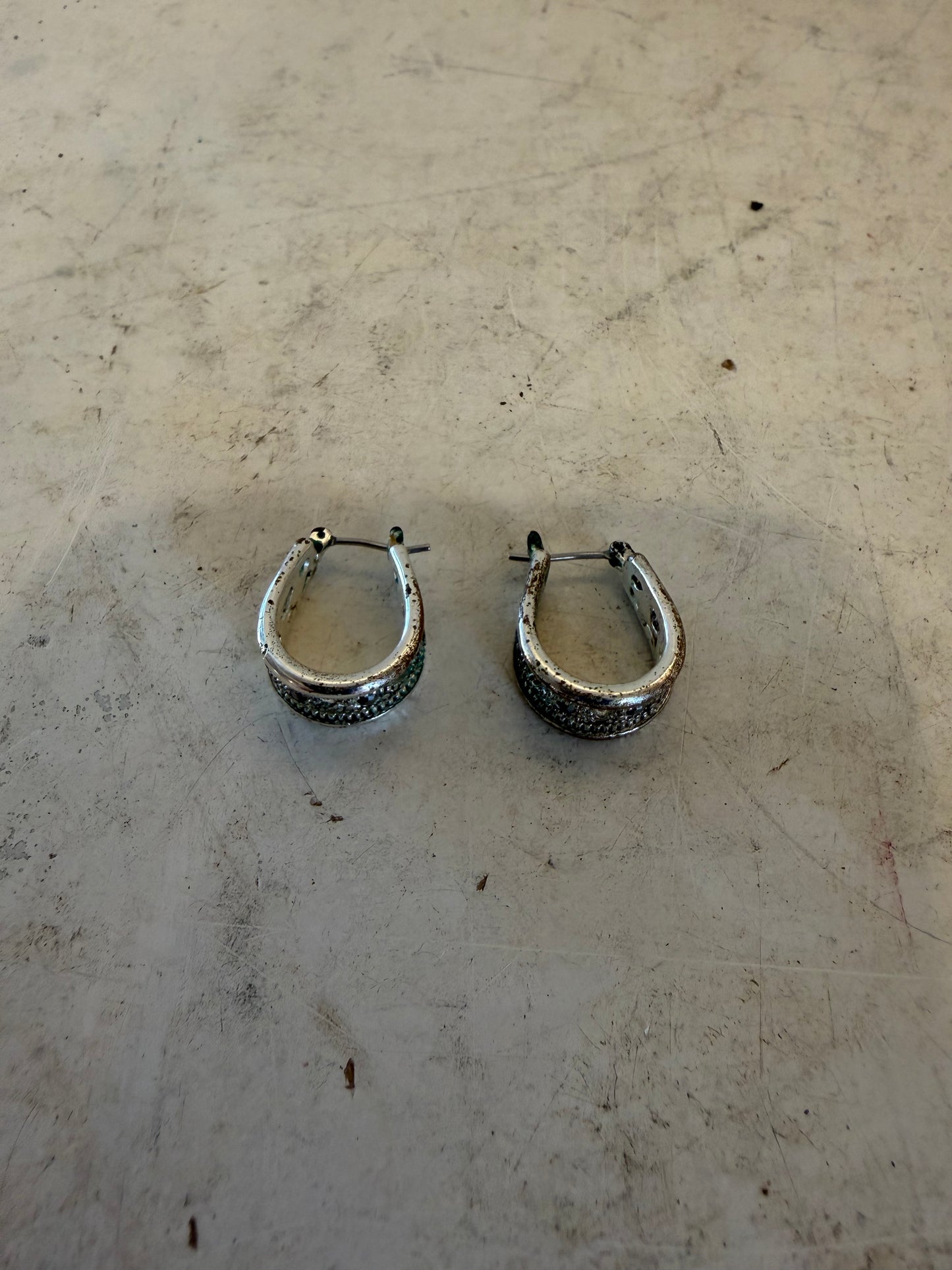 Horseshoe  Hoop Silver Over Copper With Rhinestone