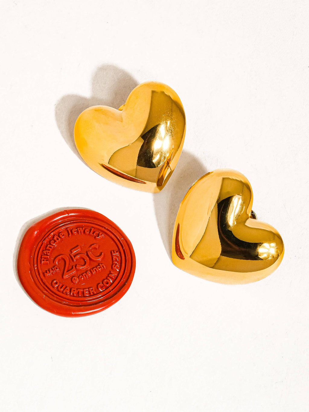 Chantilly 18K Gold Non-Tarnish Classic Heart Stud earring