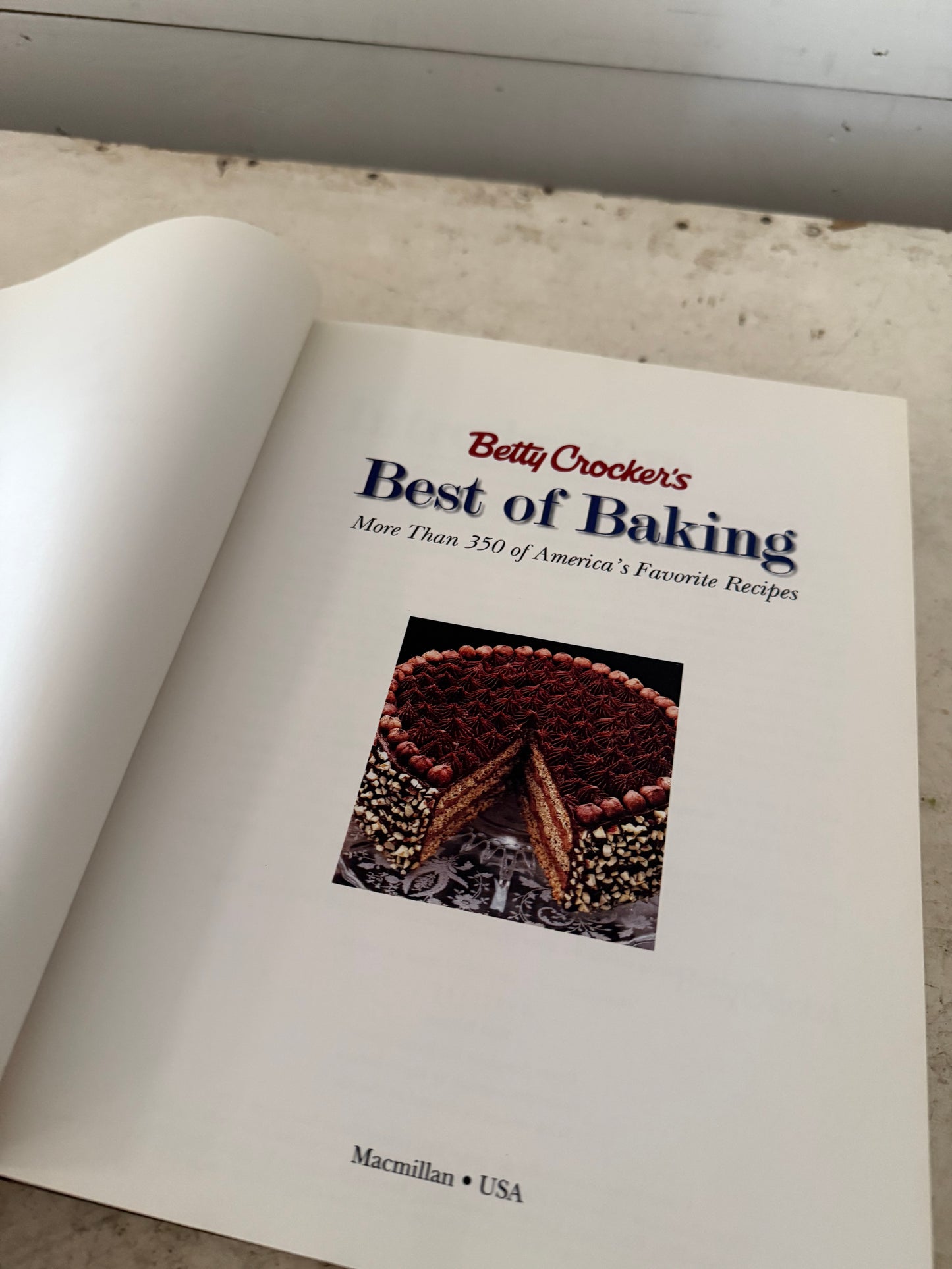 Vintage Cook Book - Betty Crocker's Best Baking Cookbook  More than 350 of America's Favorite Recipes