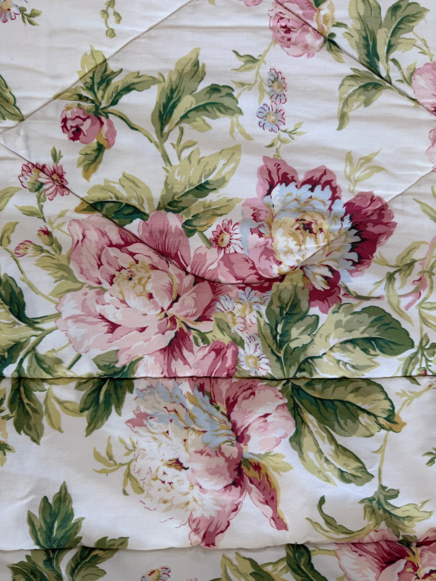 Waverly Style Peony Comforter - King Size