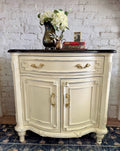 Curvy French Style Buffet