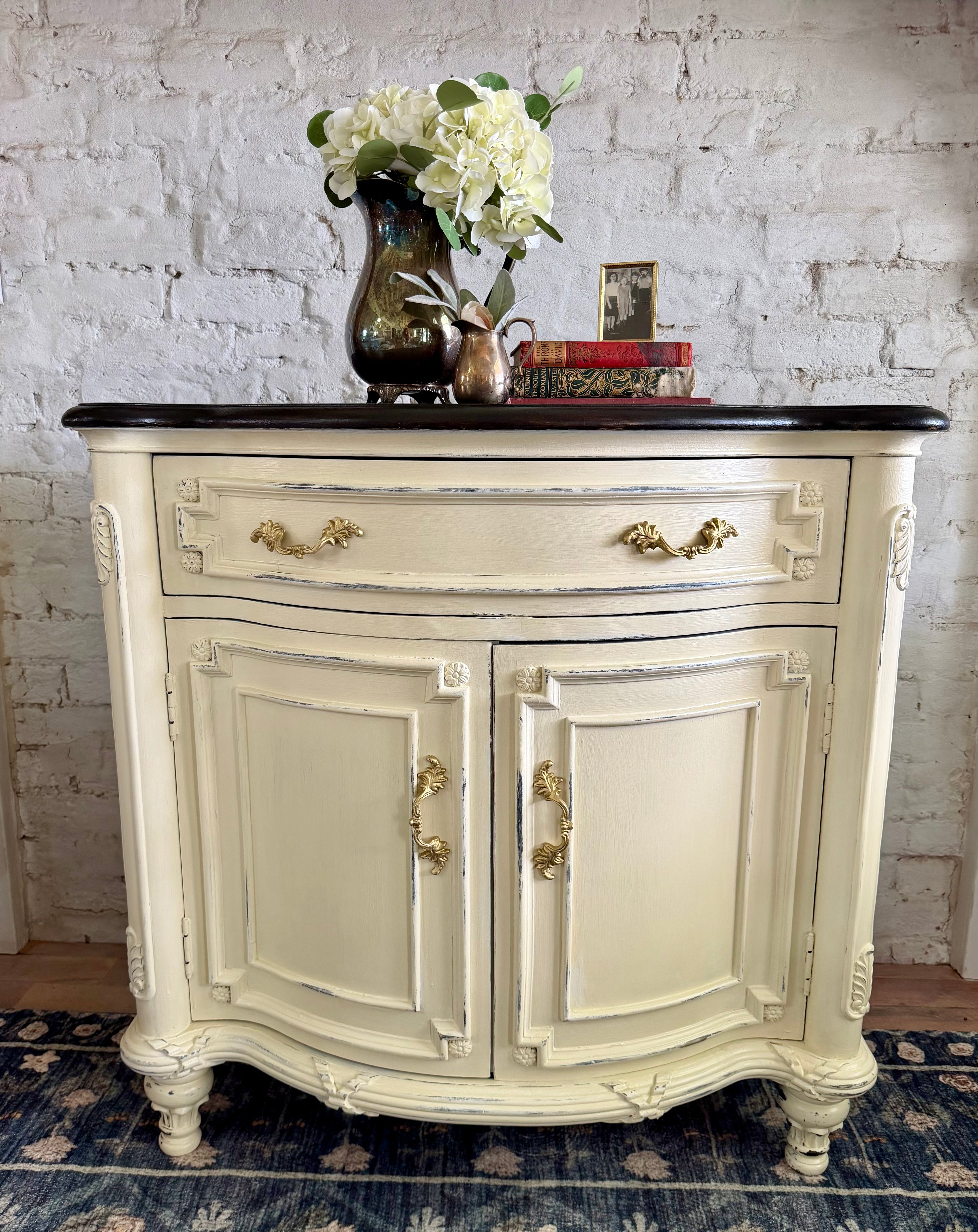 Curvy French Style Buffet