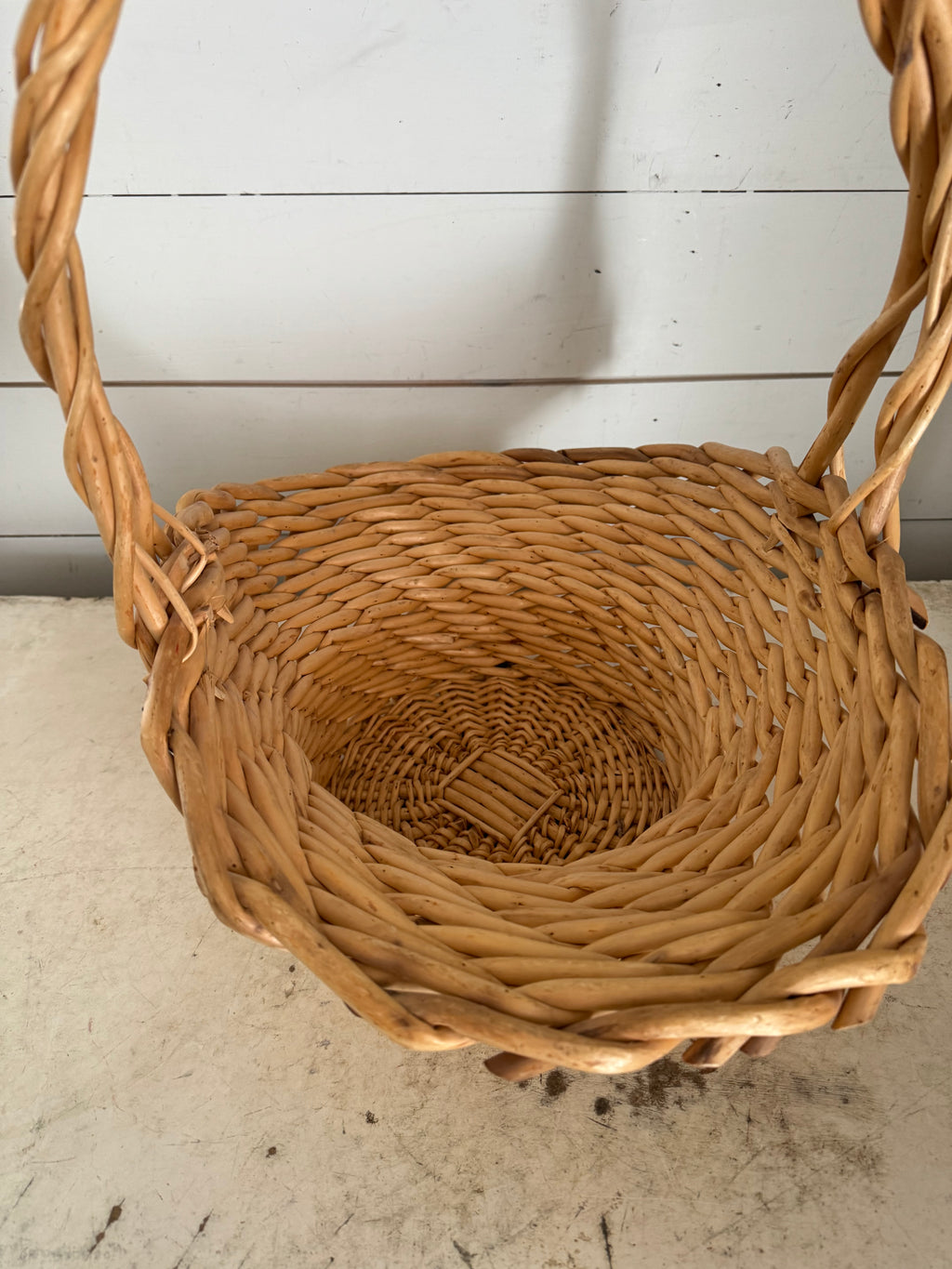 Oval Wicker Carrying Basket With Tall Handle