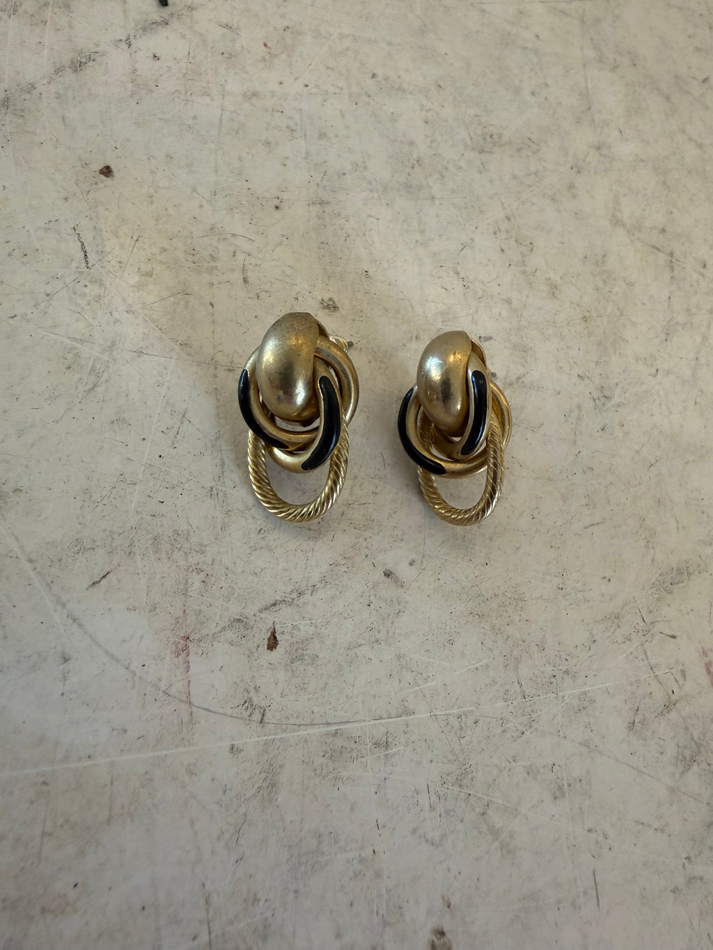 Vintage Gold Tone Knot Earrings