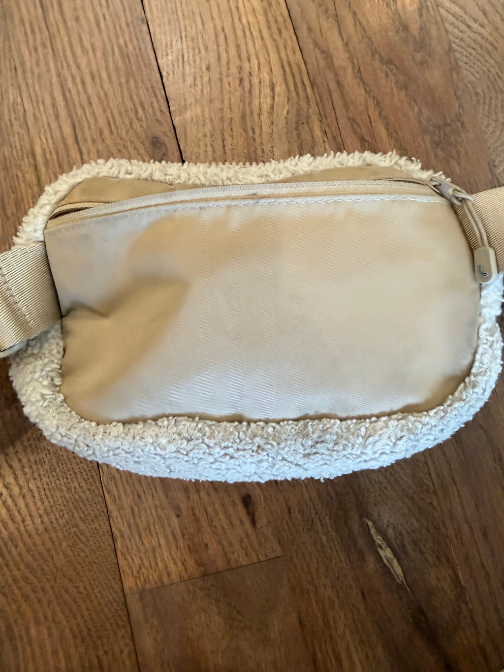Lole cream Cross body bag