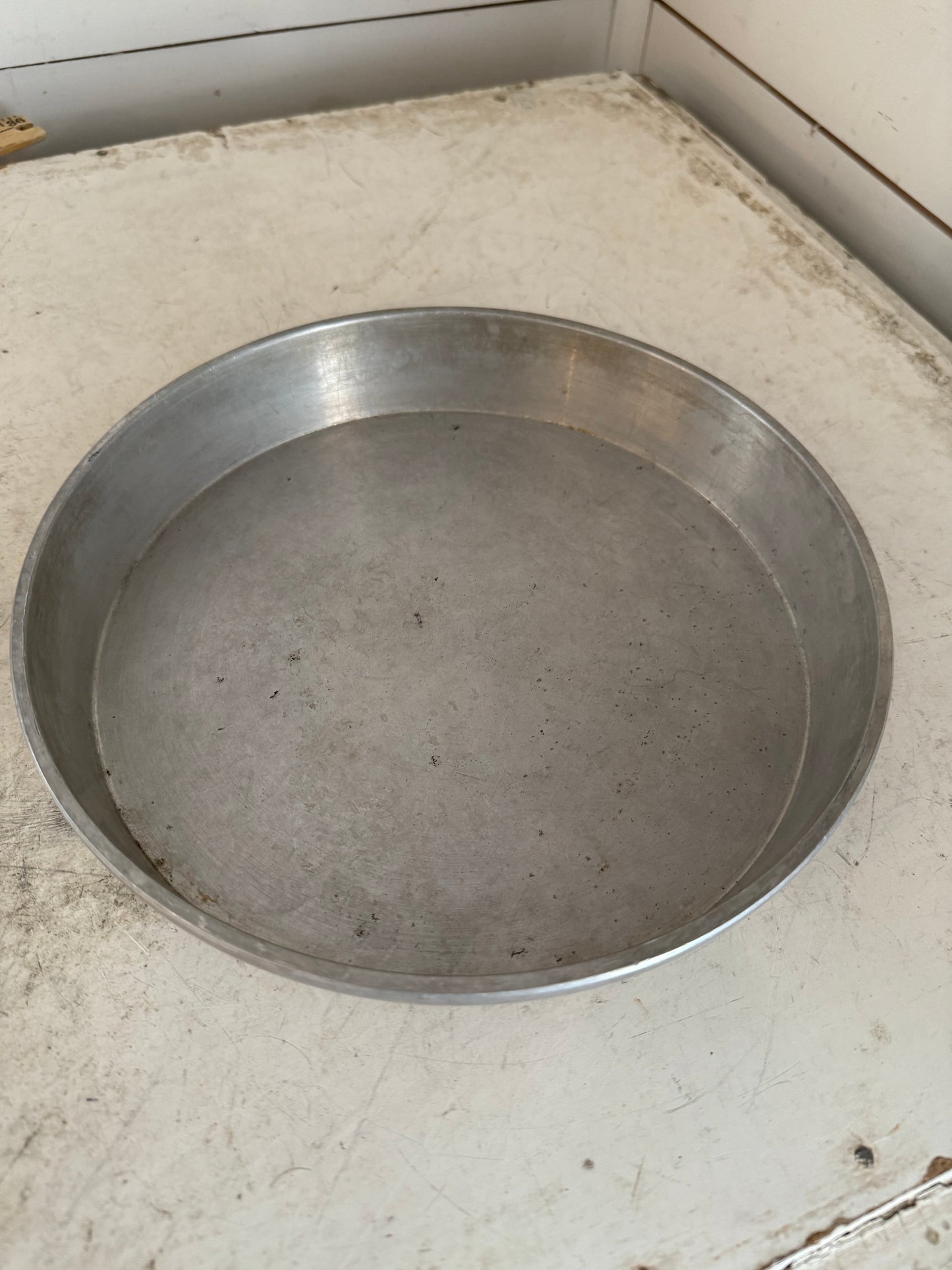 Vintage Aluminum 9” cake pan