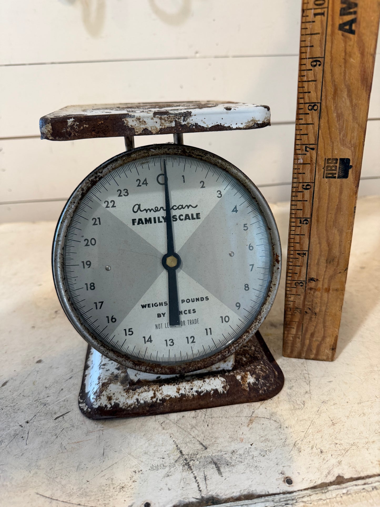 Vintage American Family 25 lb Scale