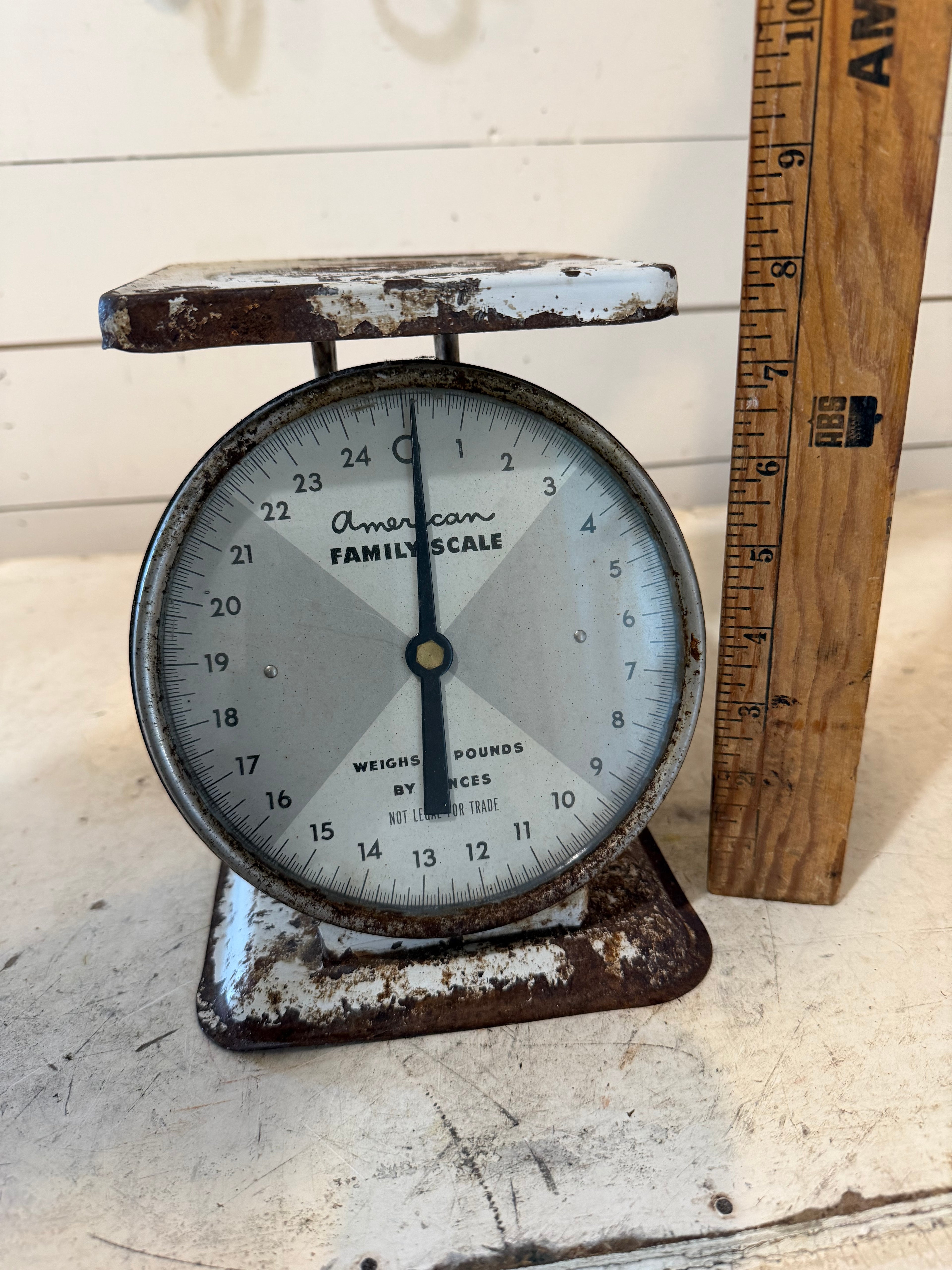 Vintage American Family 25 lb Scale