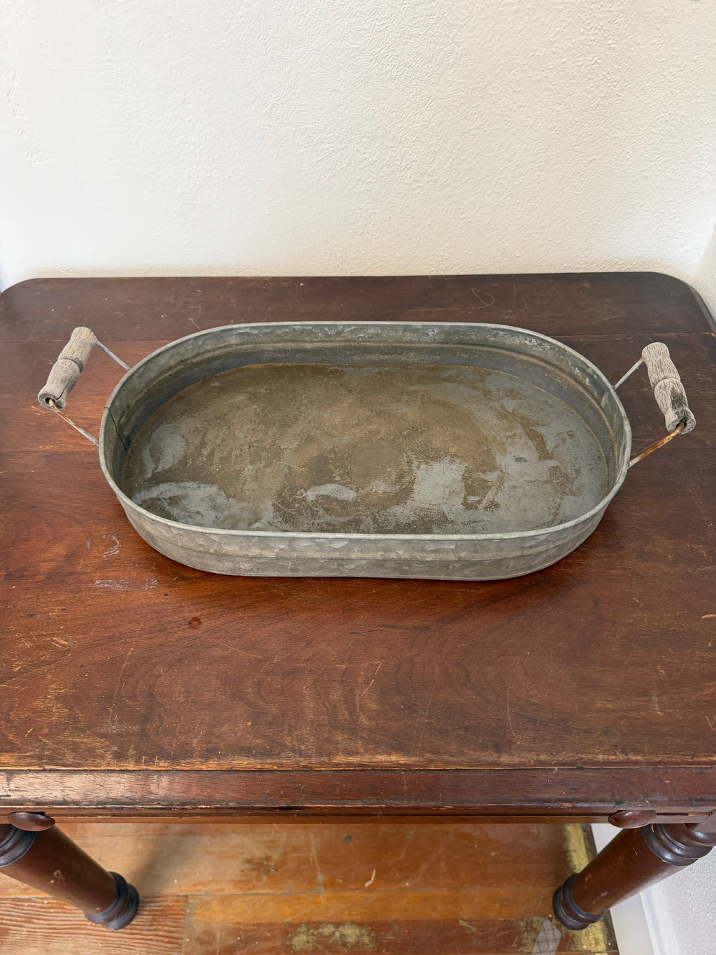 Oval Metal Platter with Handles will get makeover