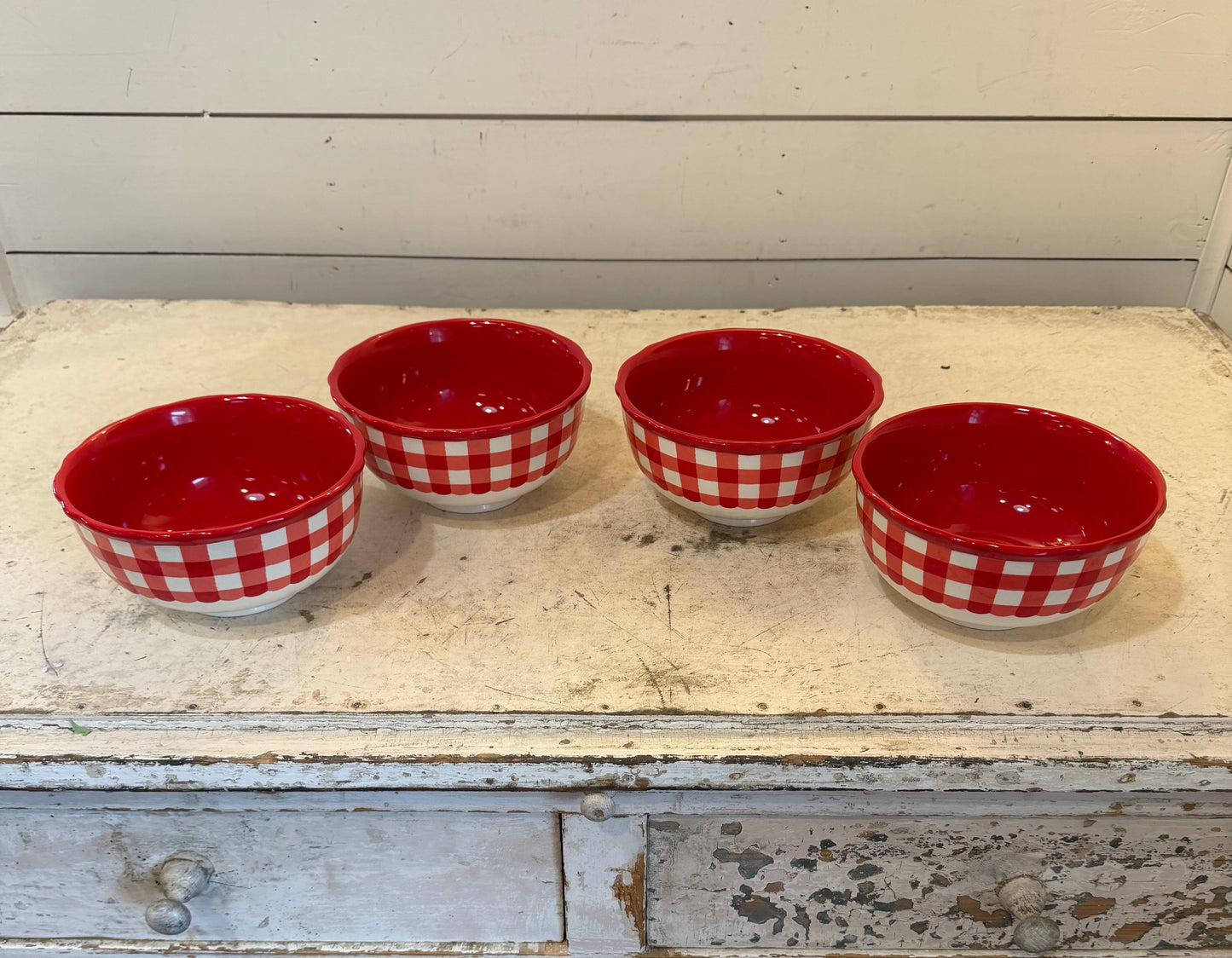 Pioneer Woman Red Gingham Bowls Set Of 4 ~ Vintage Scalloped Ceramic