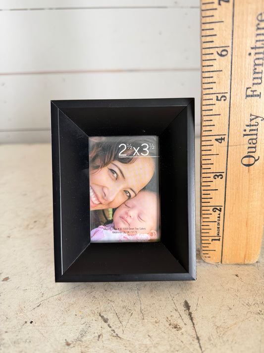 Black 2-1/2 x 3-1/2 Frame - Will Get Makeover