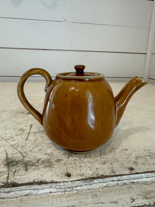 Vintage single cup teapot