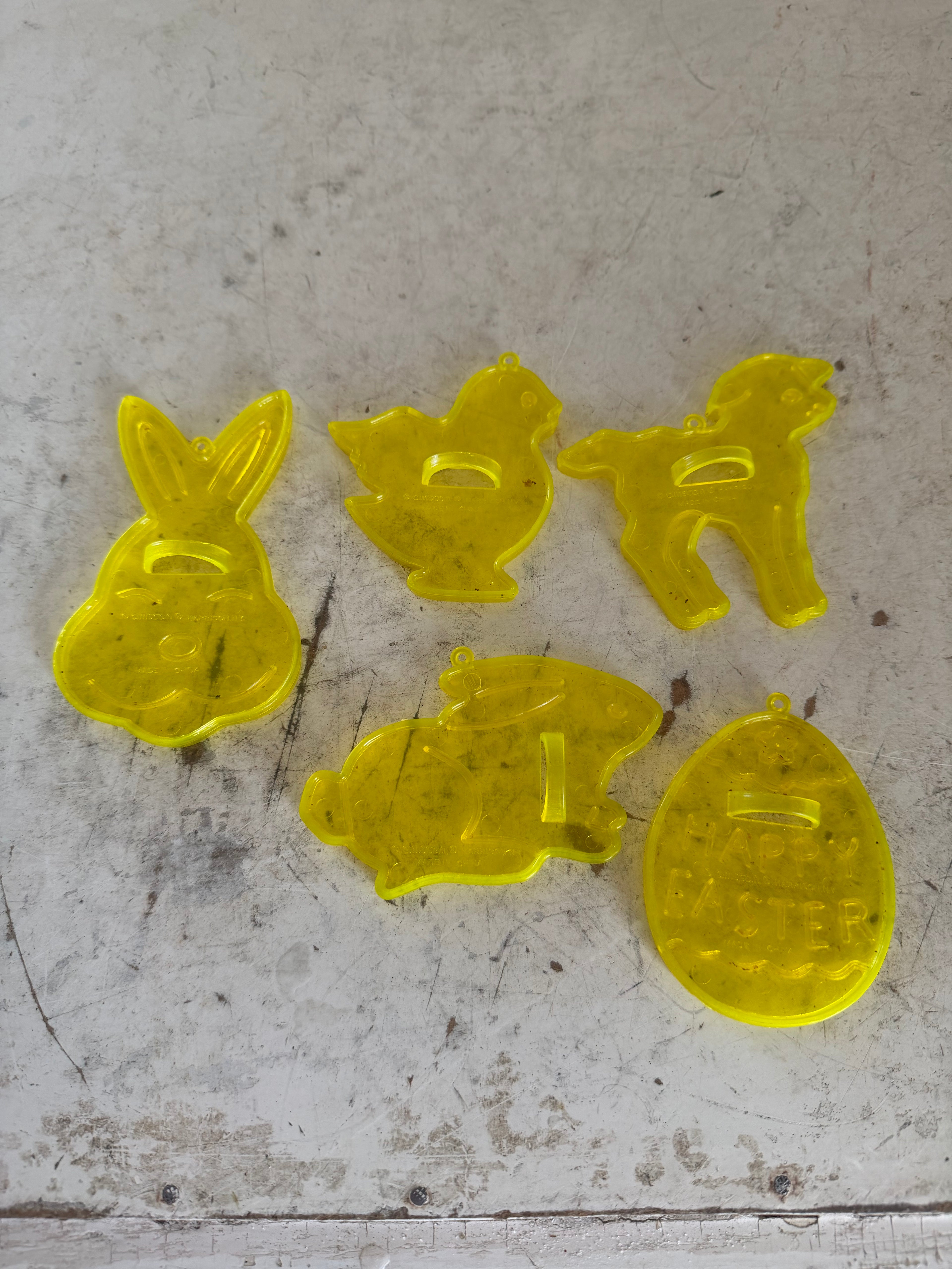 Vintage Easter cookie cutters