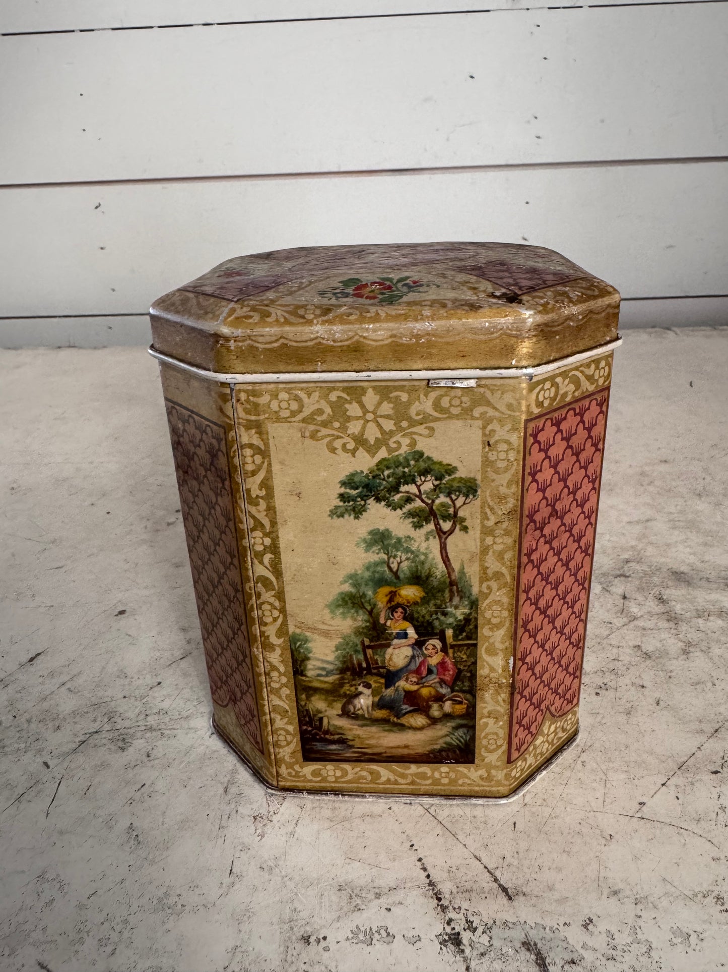 English Biscuit Tin With Romantic Scene