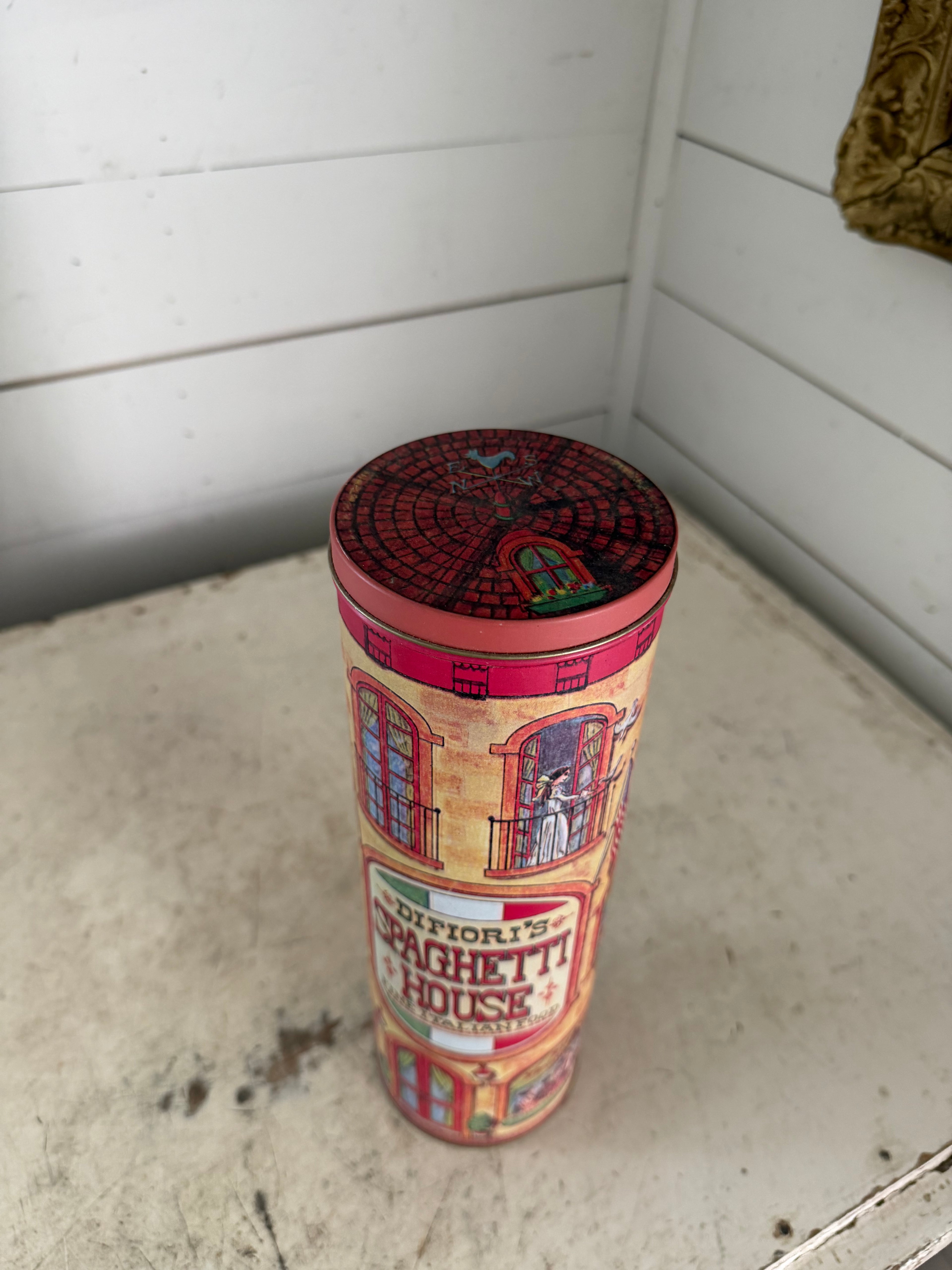 VINTAGE 1979 DIFIORI"S Spaghetti HOUSE TALL Pasta Tin CANISTER STORAGE CONTAINER